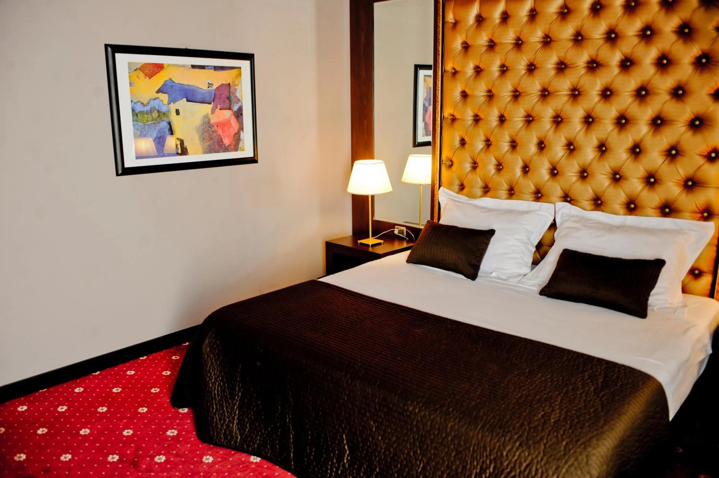 Living room, Bed in Hotel Doro City