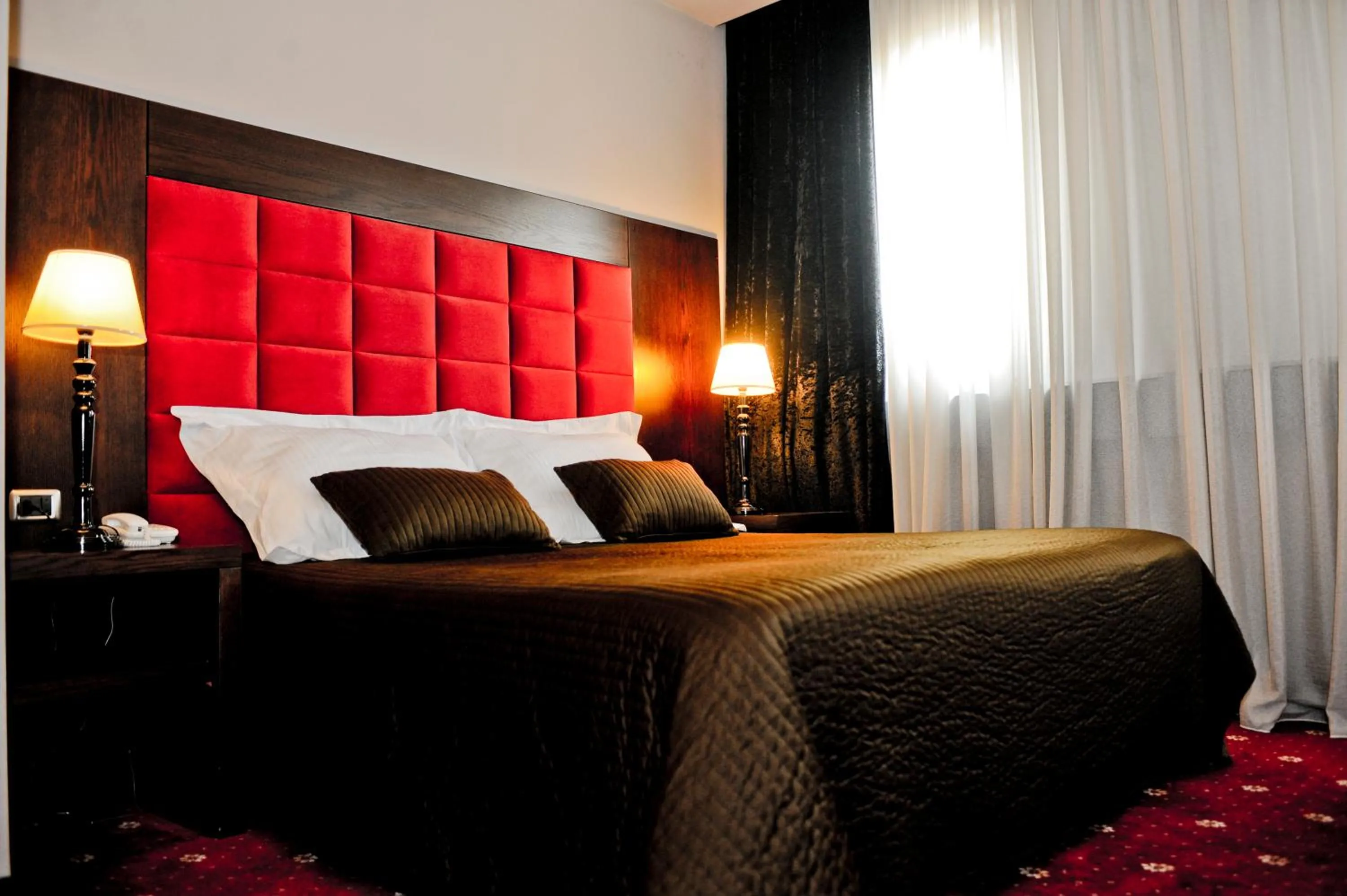 Living room, Bed in Hotel Doro City