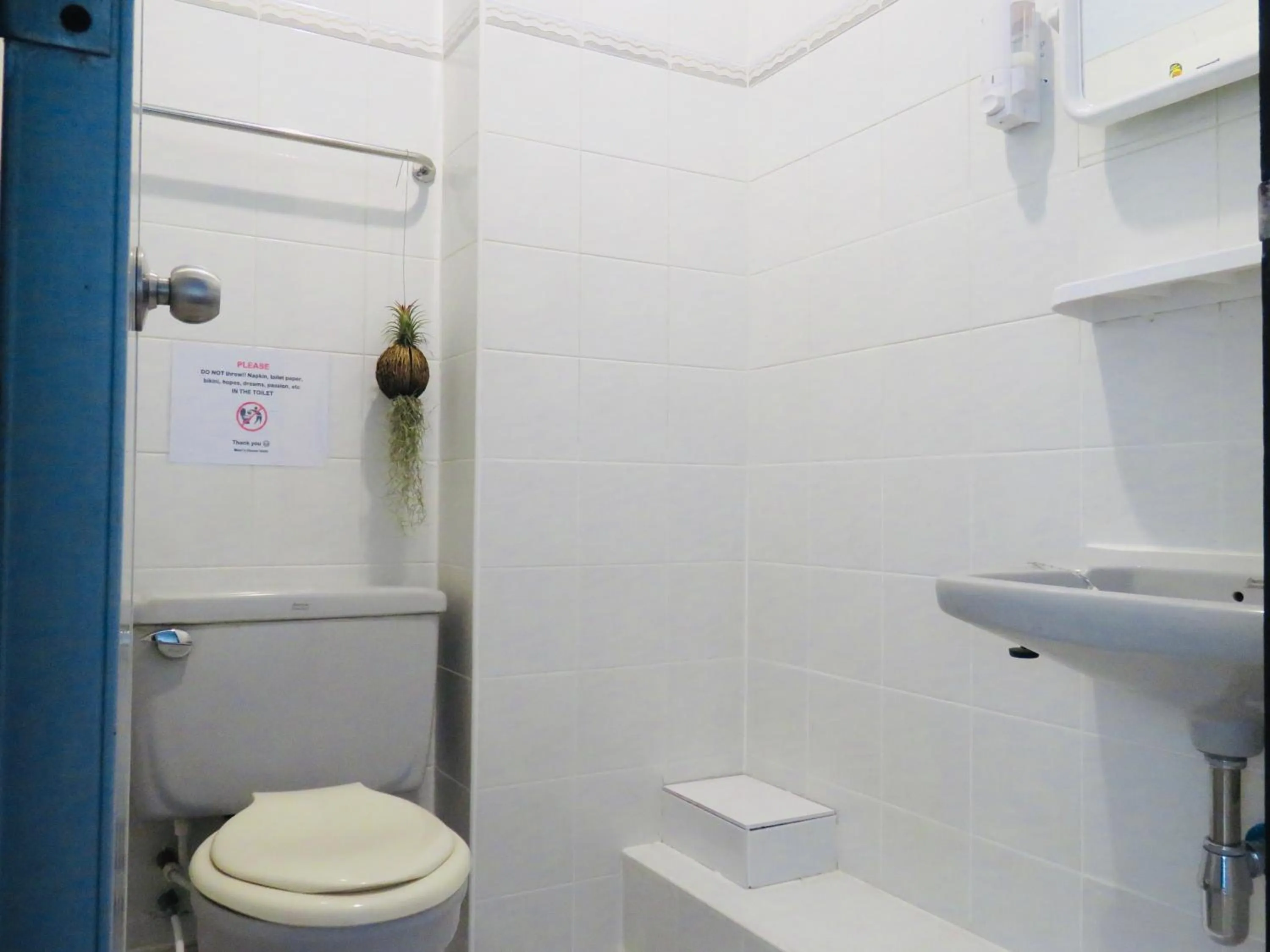 Bathroom in Mam's House Khaosan