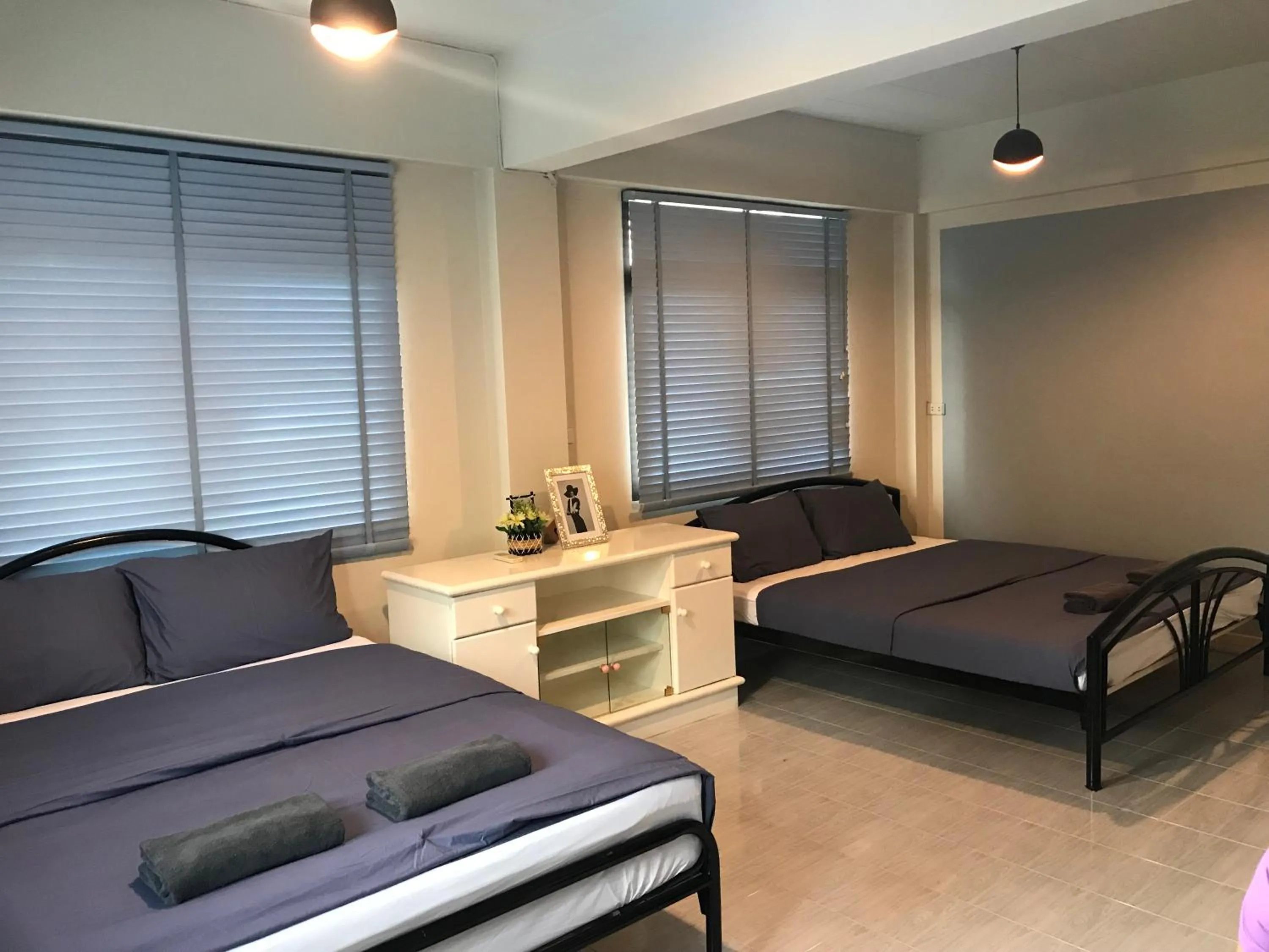 Bedroom, Bed in Mam's House Khaosan