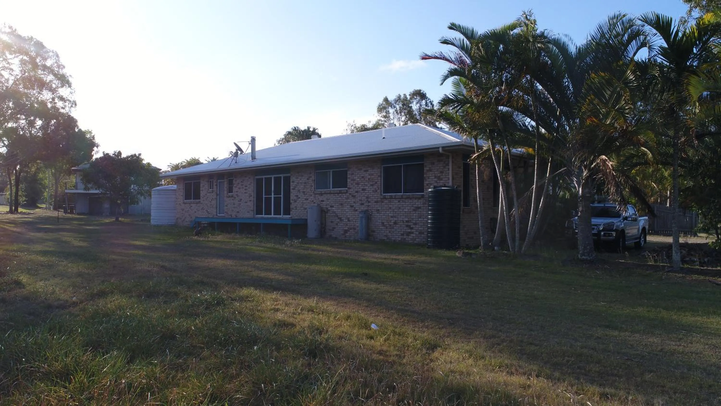 Facade/entrance in CASTAWAY BEACH HOUSE- NO Parties - NO Pets
