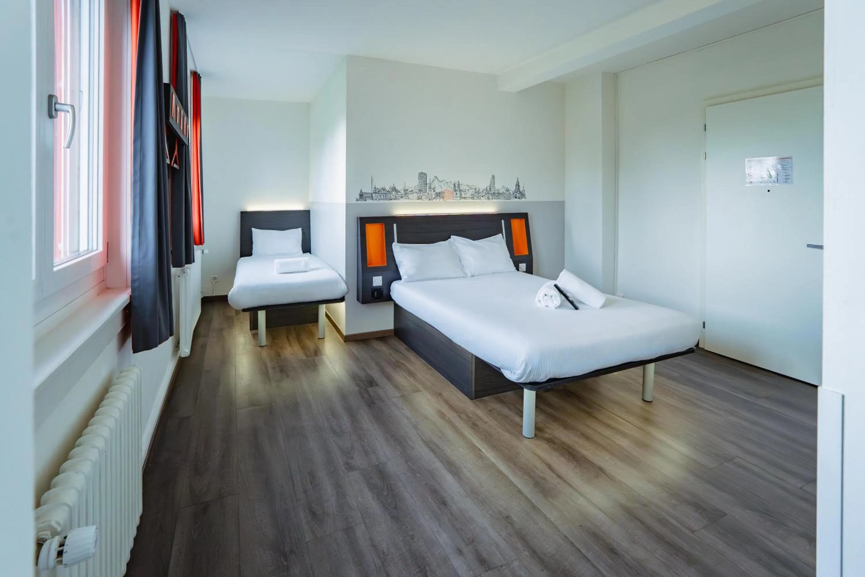 Bedroom in easyHotel Zürich City West