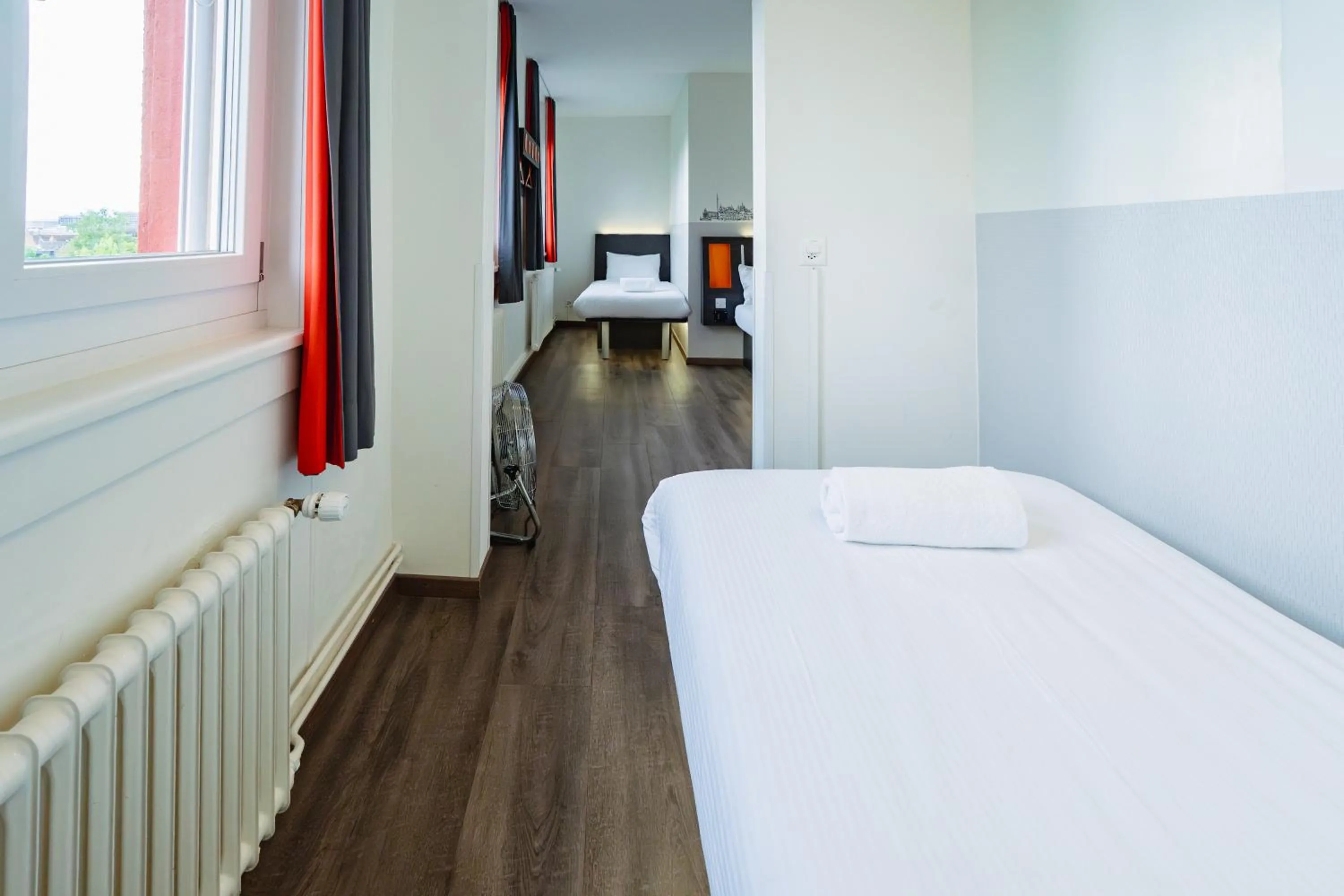 Bedroom in easyHotel Zürich City West