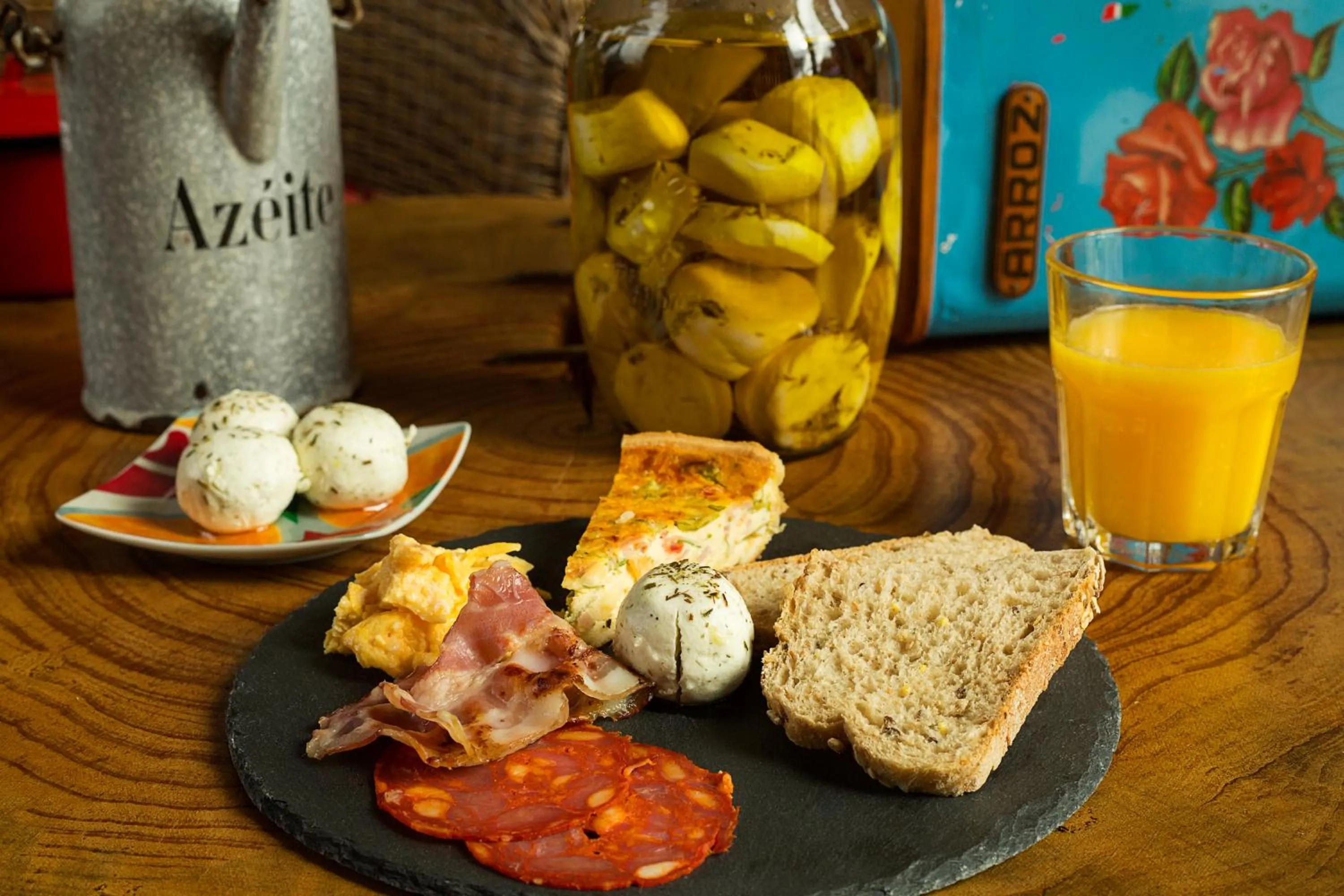 Buffet breakfast in NINHO SALOIO