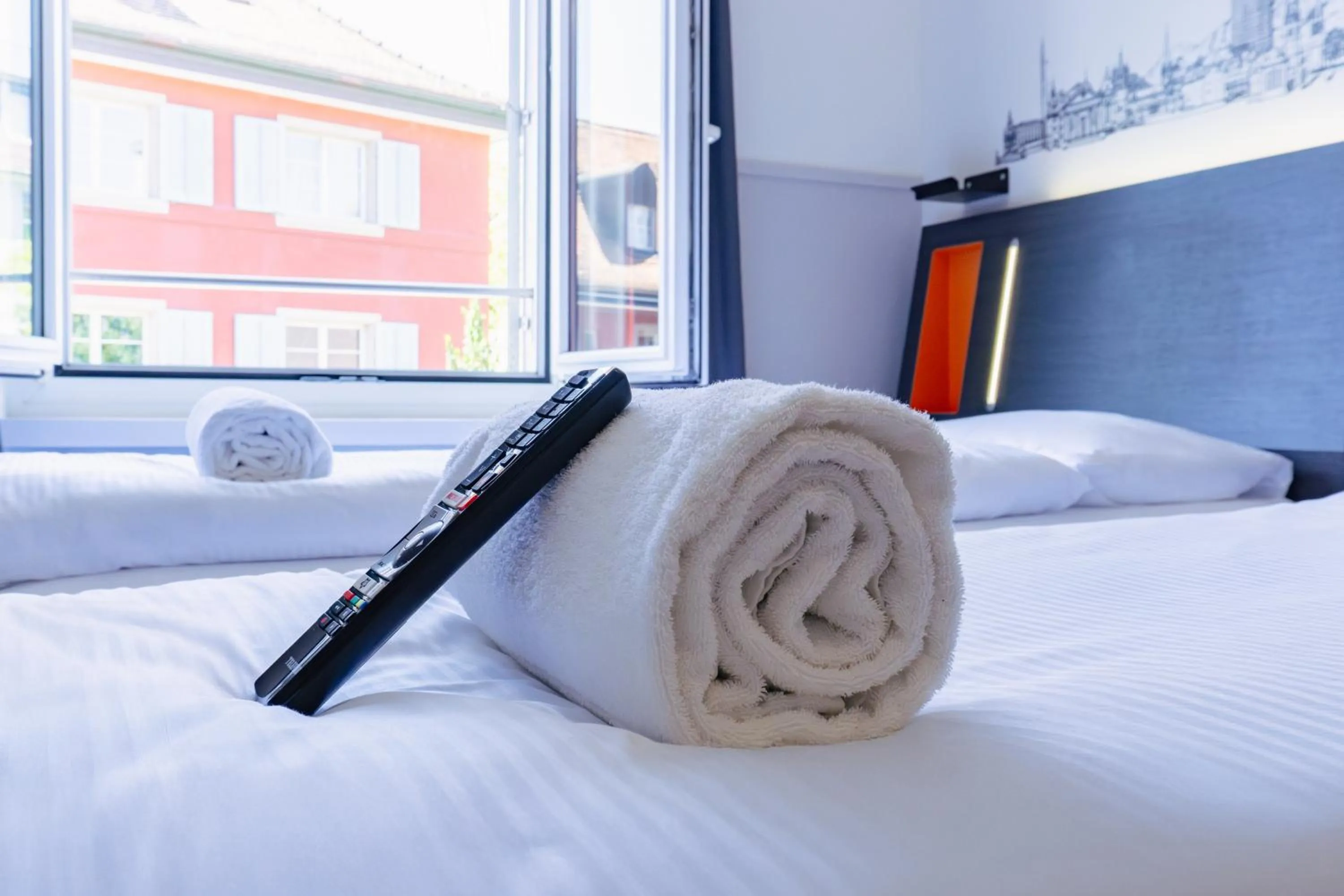 Bedroom, Bed in easyHotel Zürich City Limmatplatz