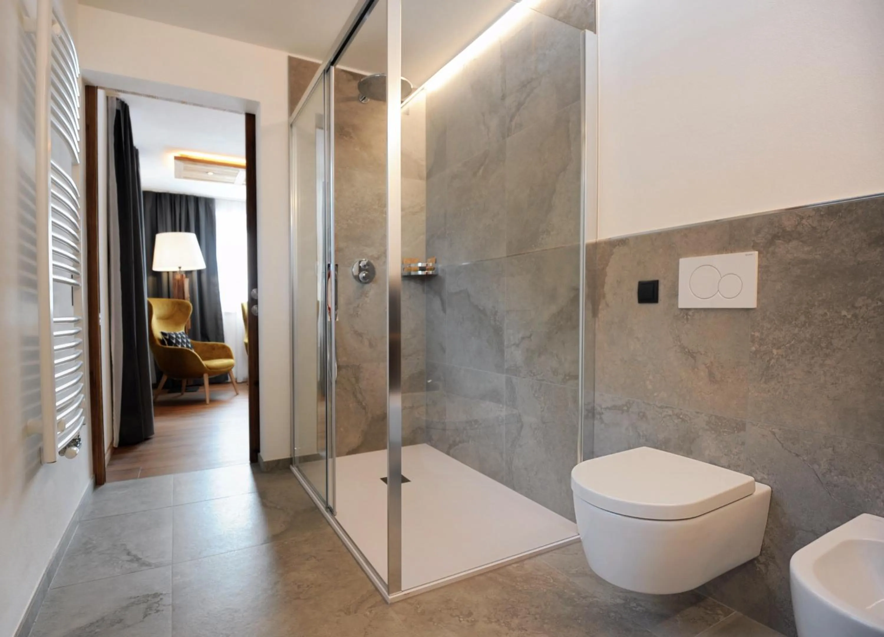 Shower in Hotel Italia