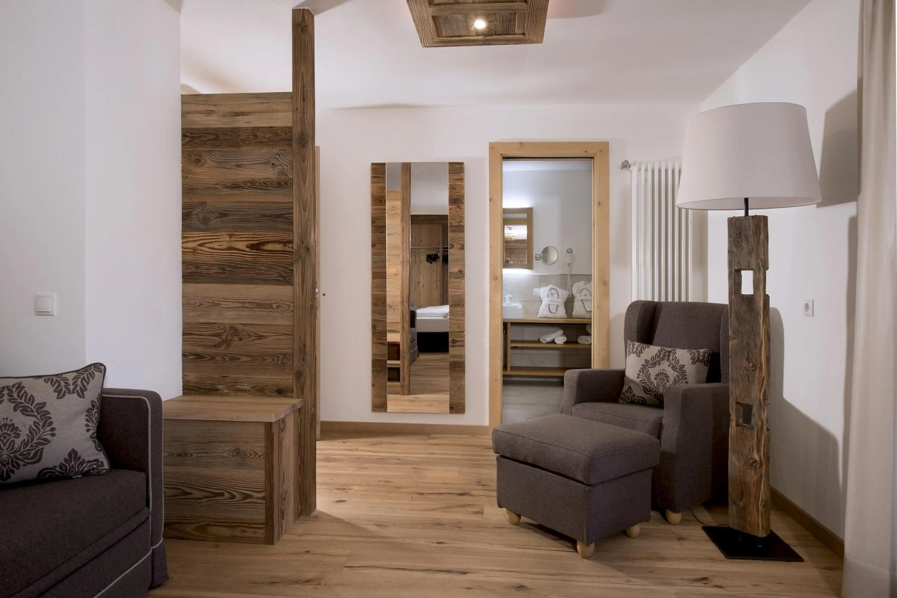 Decorative detail in Hotel Italia