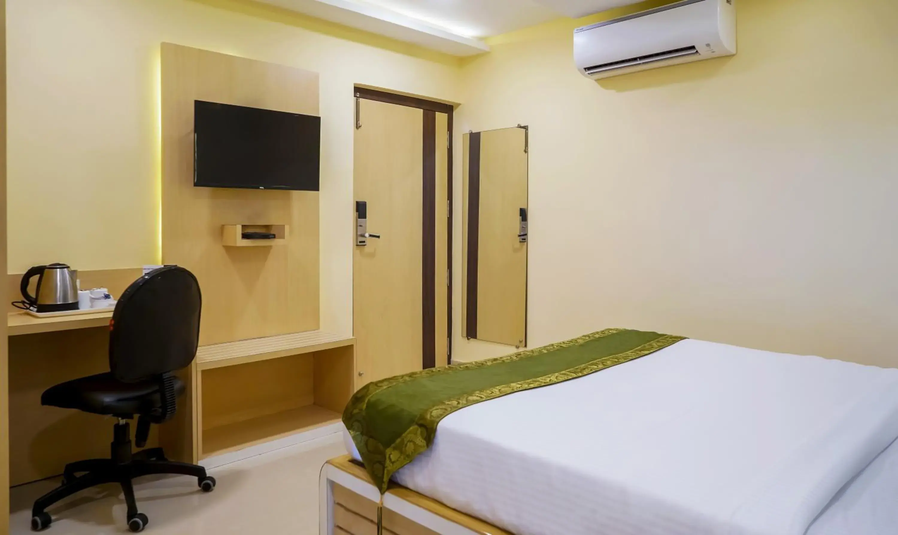 Bed in Treebo Oasis, Laxmisagar Bed in Treebo Oasis, Laxmisagar