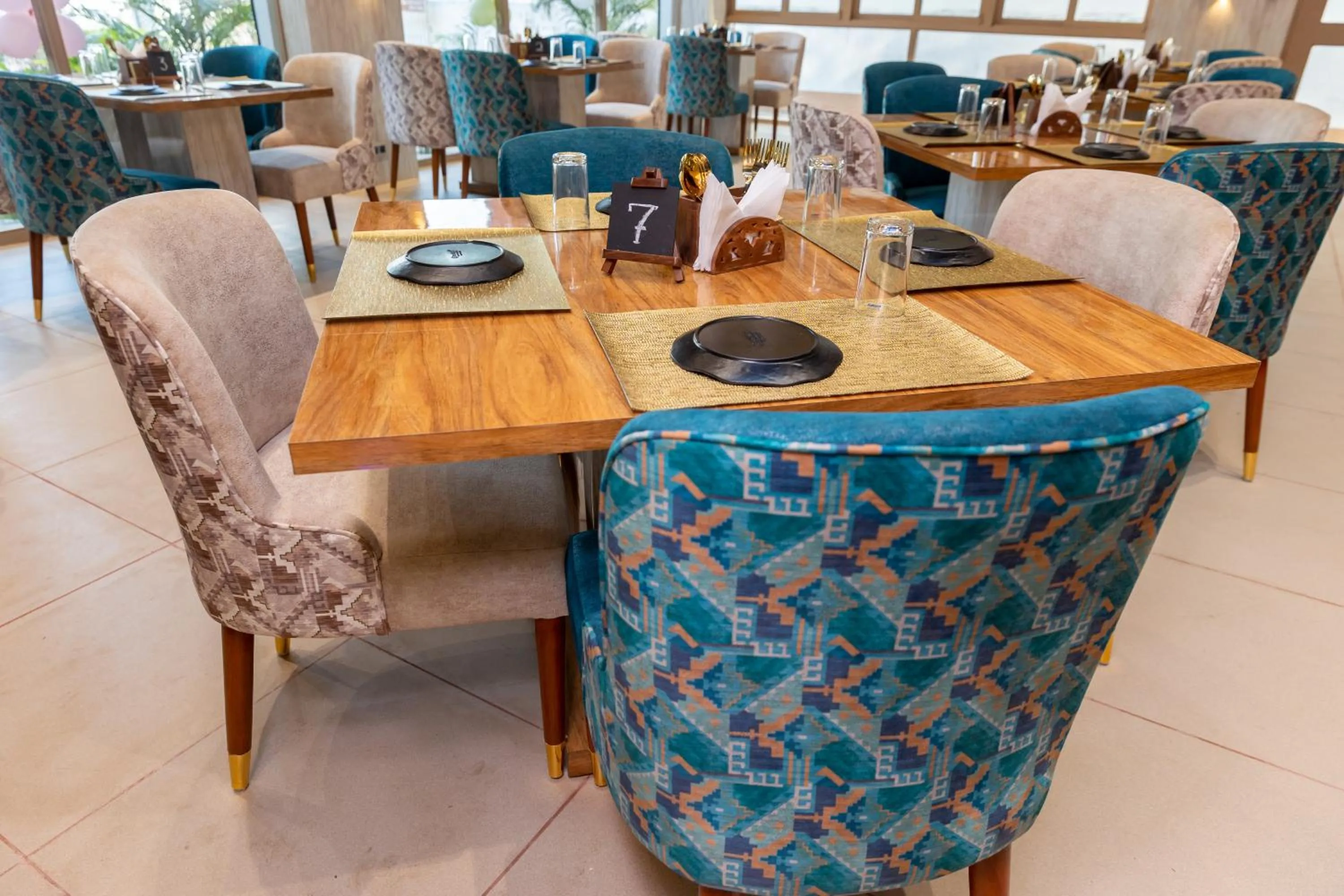 Restaurant/places to eat in Treebo Oasis, Laxmisagar