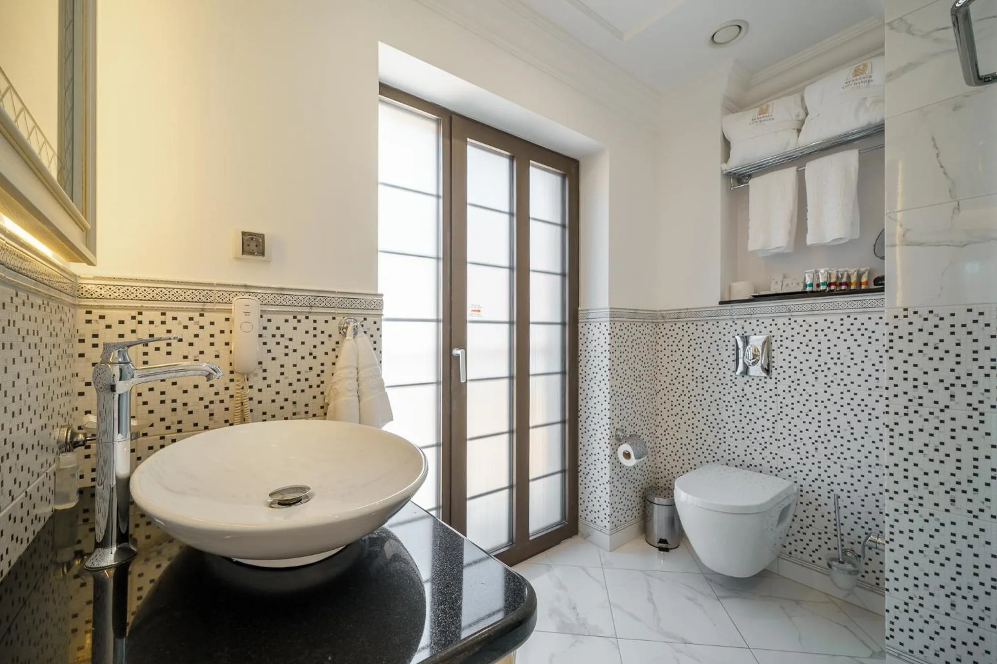 Bathroom in Residence City Garden - Certificate of Excellence Top 10 BEST Five-Stars City Hotels for 2024 awarded by HTIF