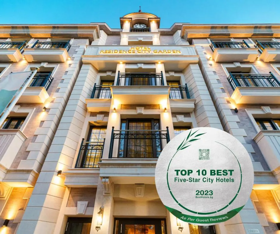 Residence City Garden - Certificate of Excellence Top 10 BEST Five-Stars City Hotels for 2024 awarded by HTIF