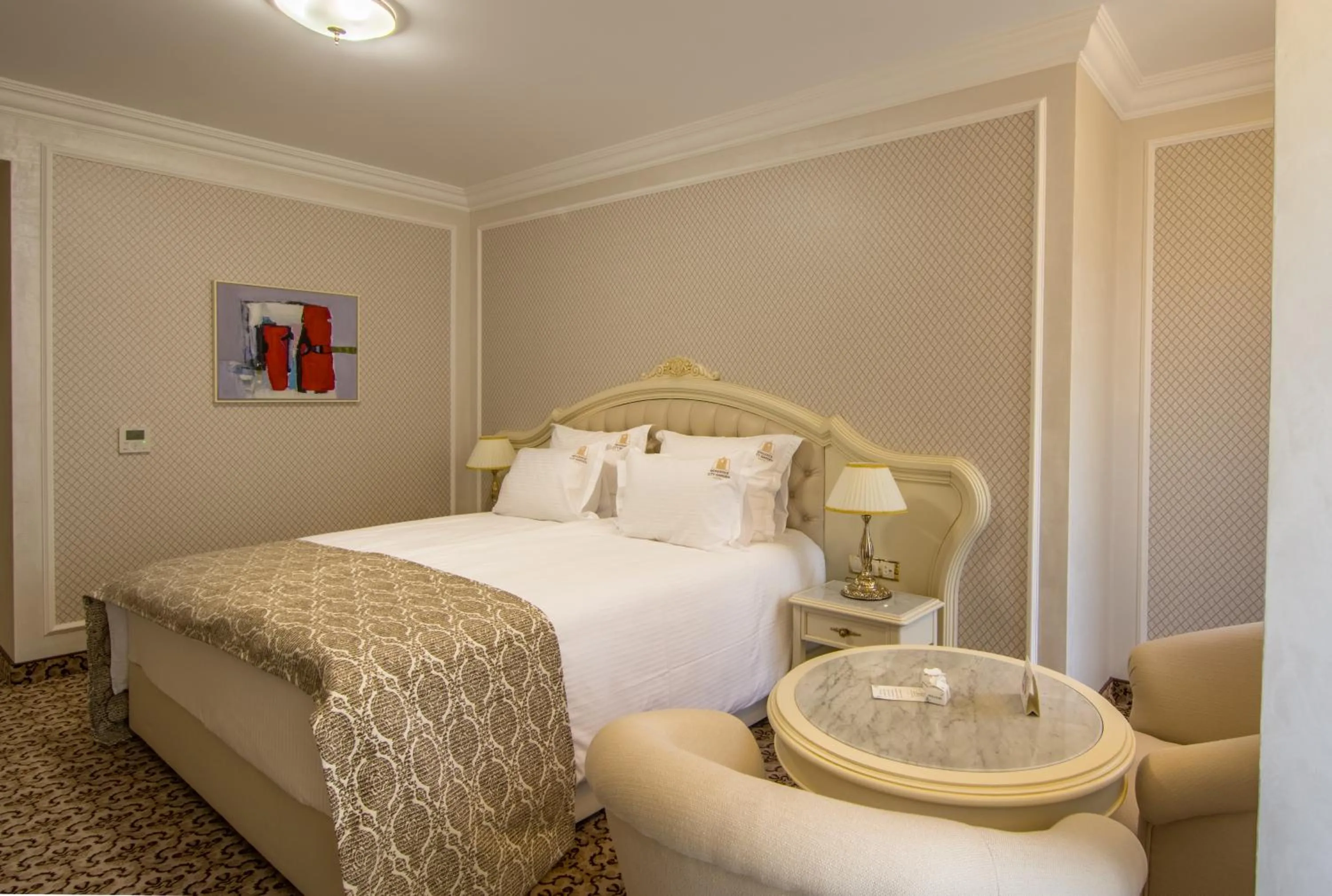 Bedroom, Bed in Residence City Garden - Certificate of Excellence Top 10 BEST Five-Stars City Hotels for 2024 awarded by HTIF