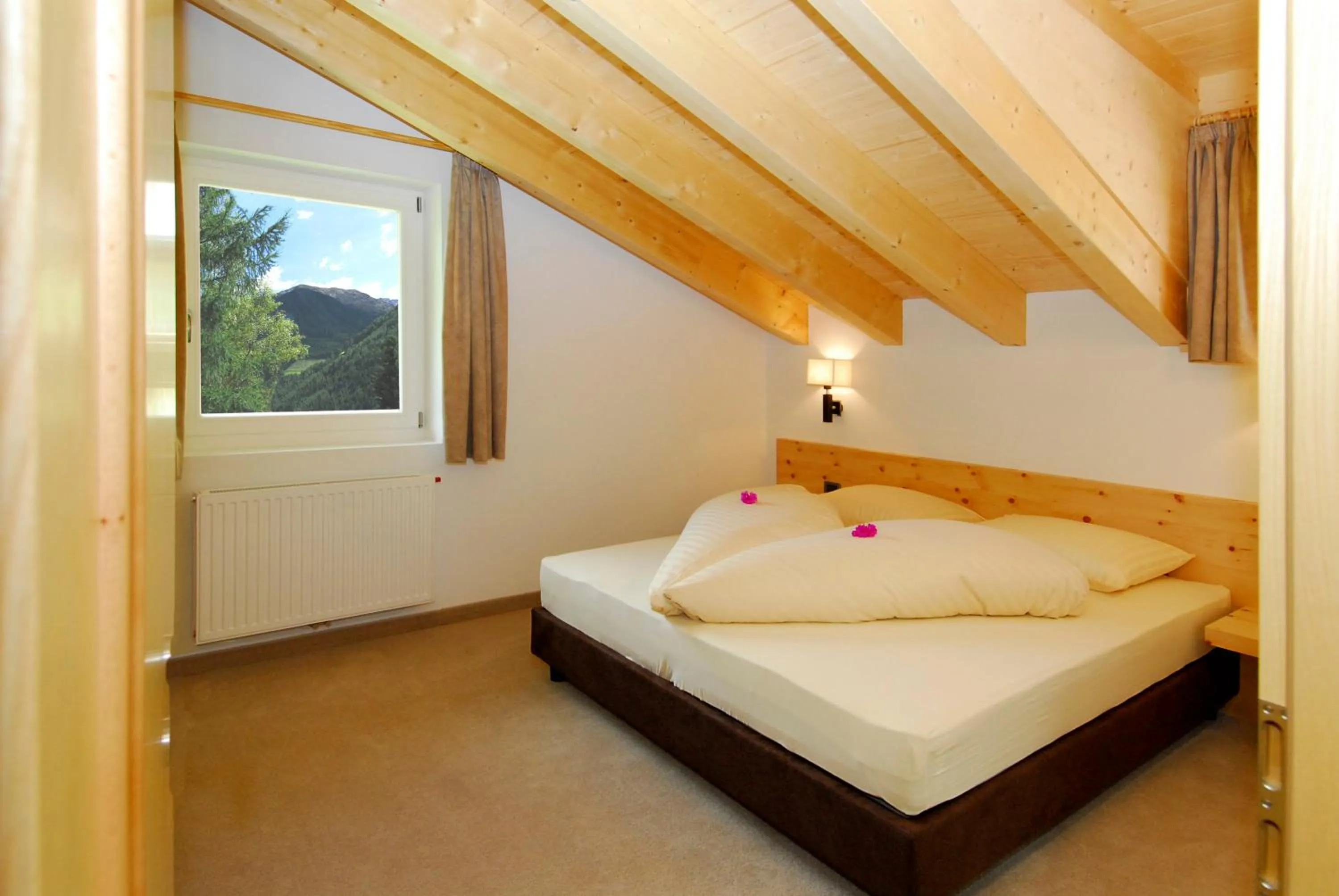 Bedroom, Bed in Residence Remi