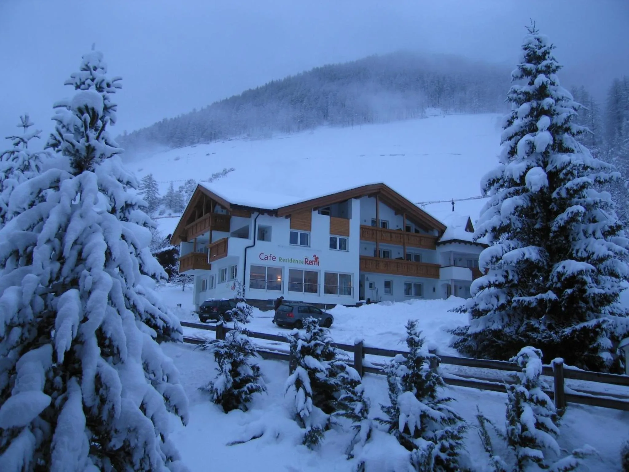 Facade/entrance in Residence Remi