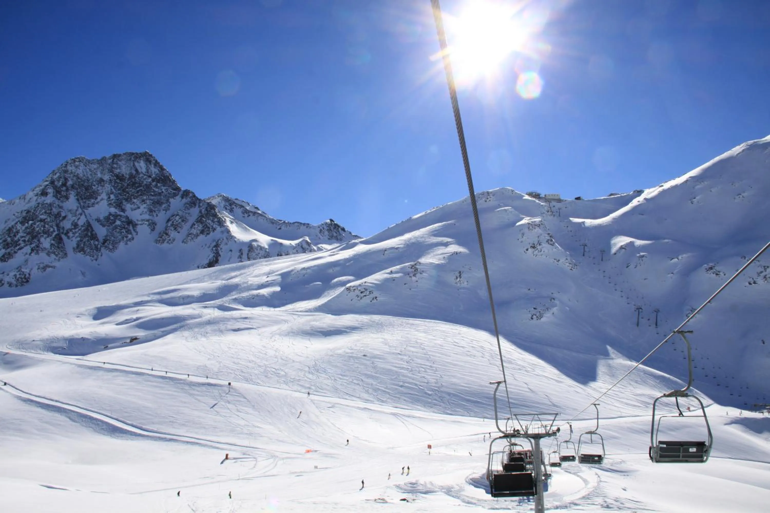 Skiing in Residence Remi