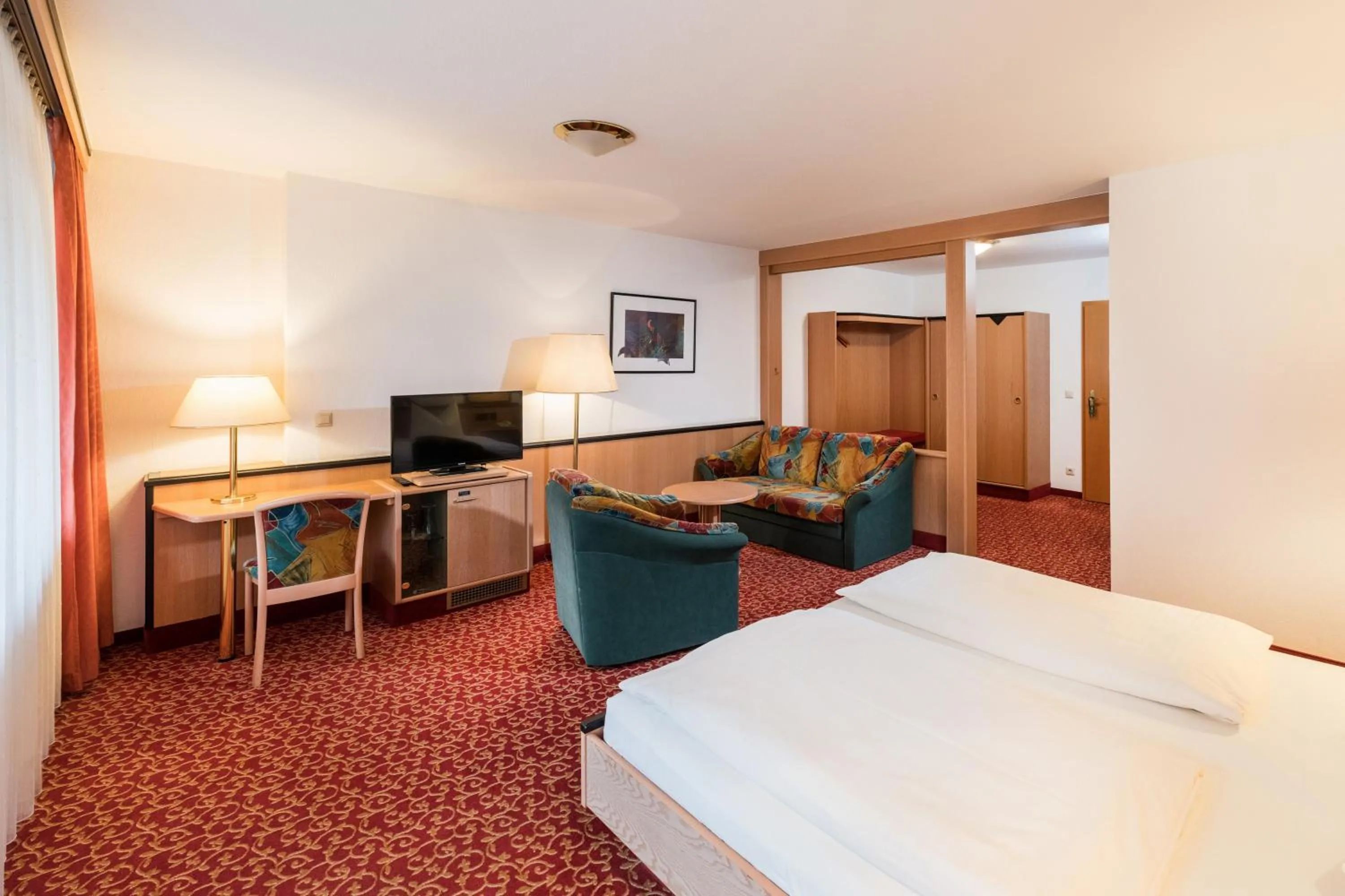 Bedroom, Bed in Hotel am Markt