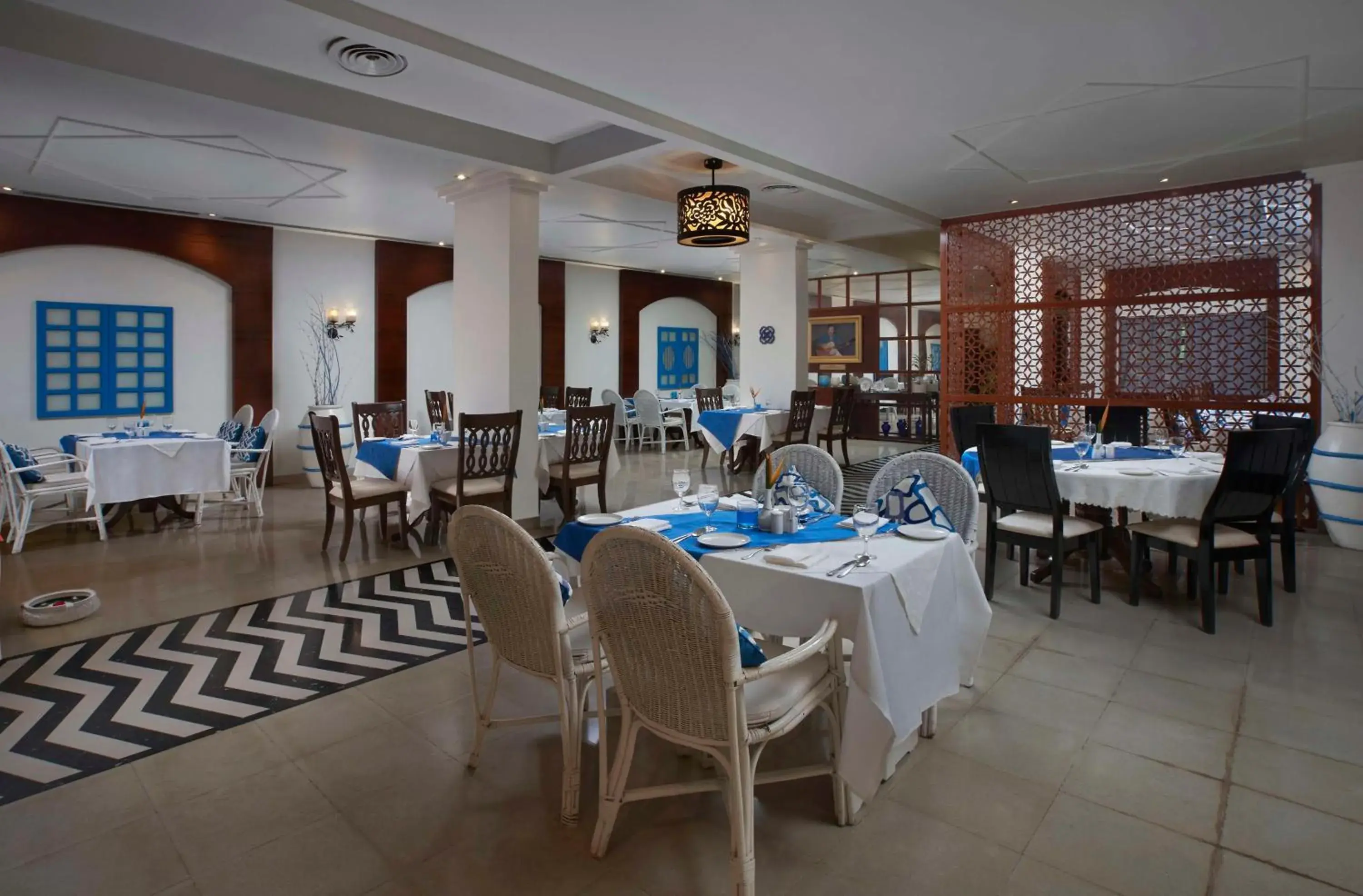 Restaurant/places to eat in Radisson Blu Resort, Goa Restaurant/places to eat in Radisson Blu Resort, Goa