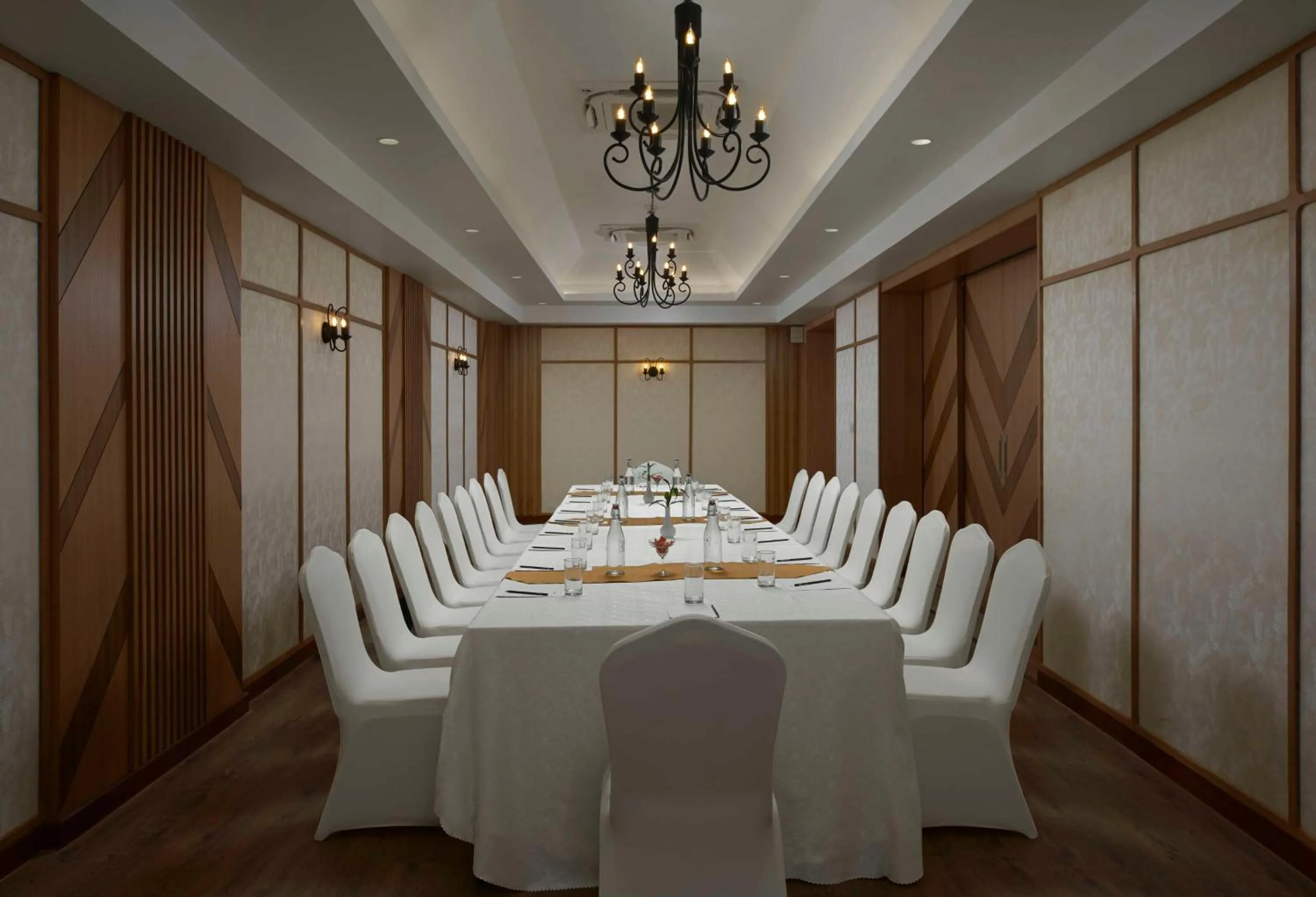 Restaurant/places to eat in Radisson Blu Resort, Goa