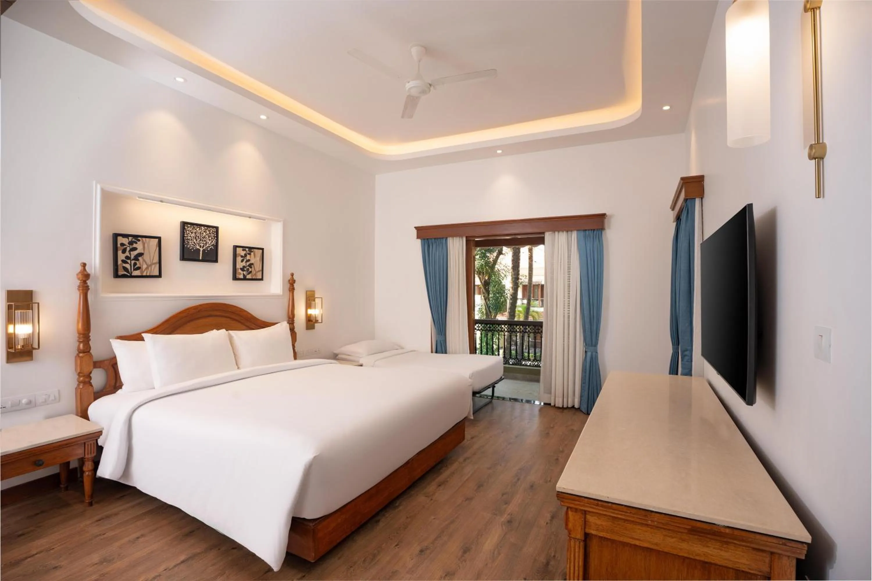 Photo of the whole room, Bed in Radisson Blu Resort, Goa