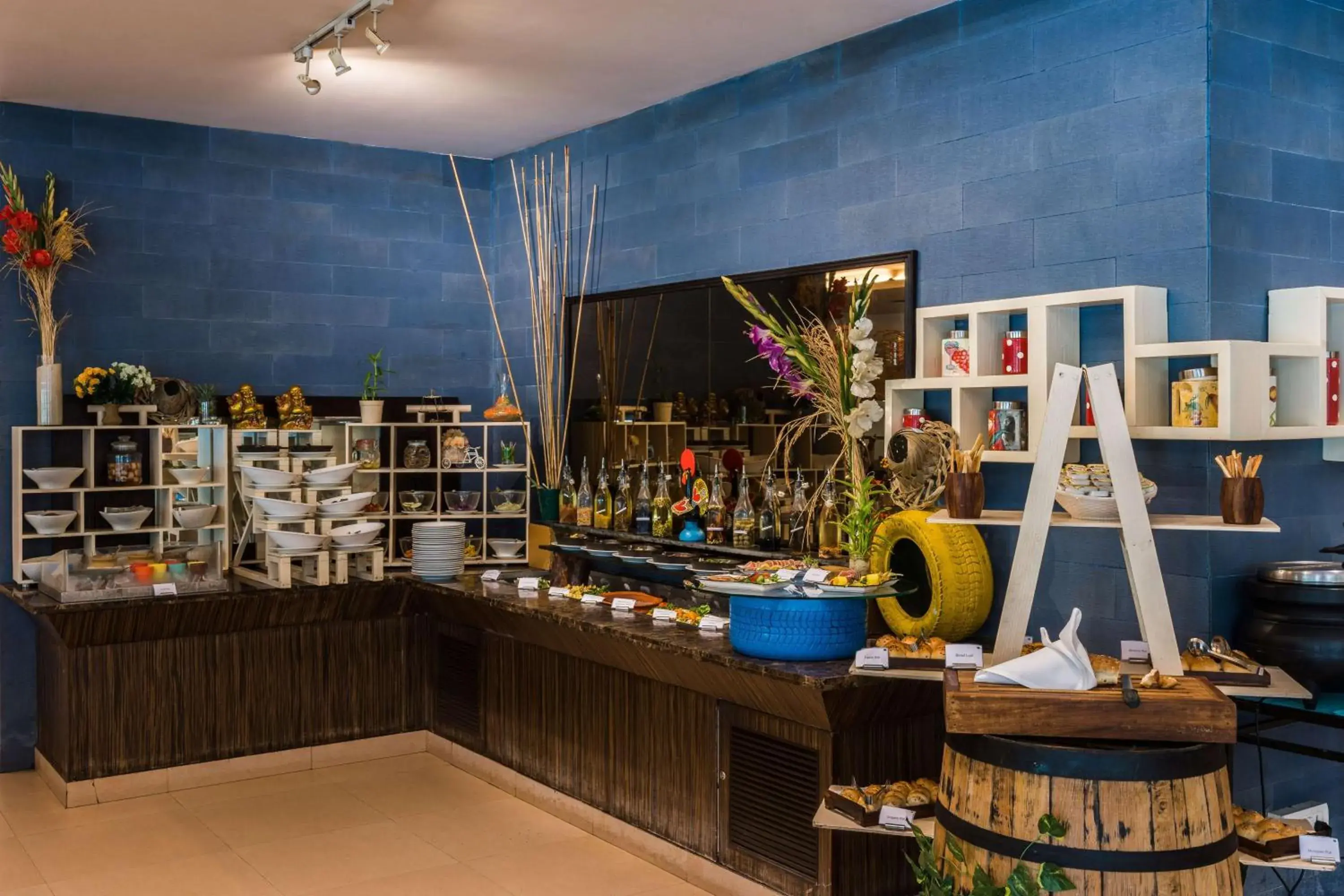 Restaurant/places to eat in Radisson Blu Resort, Goa Restaurant/places to eat in Radisson Blu Resort, Goa