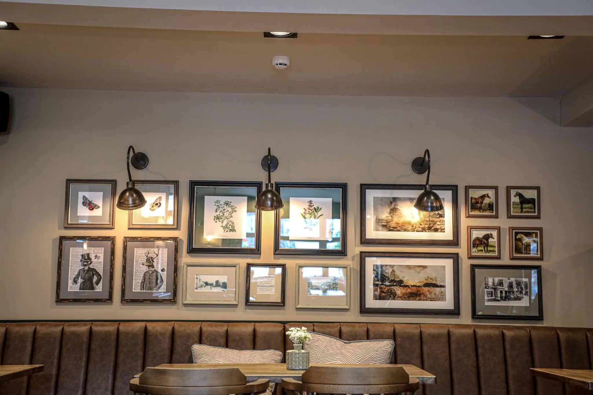 Lounge or bar in Bridge End Hotel