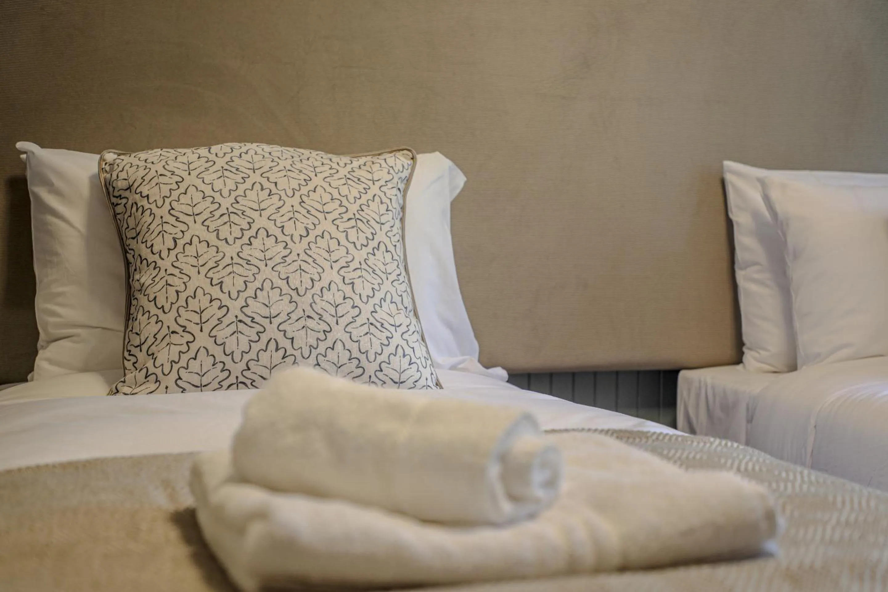 Bedroom, Bed in Bridge End Hotel