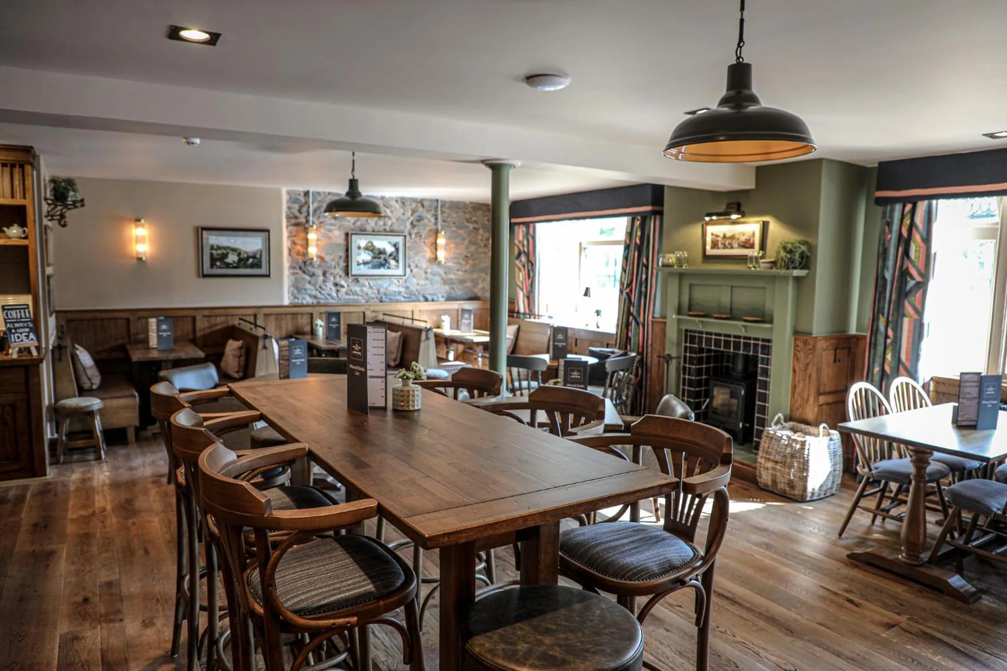 Lounge or bar in Bridge End Hotel