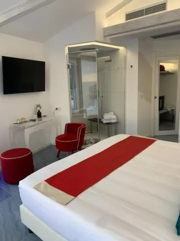 Restaurant/places to eat, Bed in Oldwell Hotel