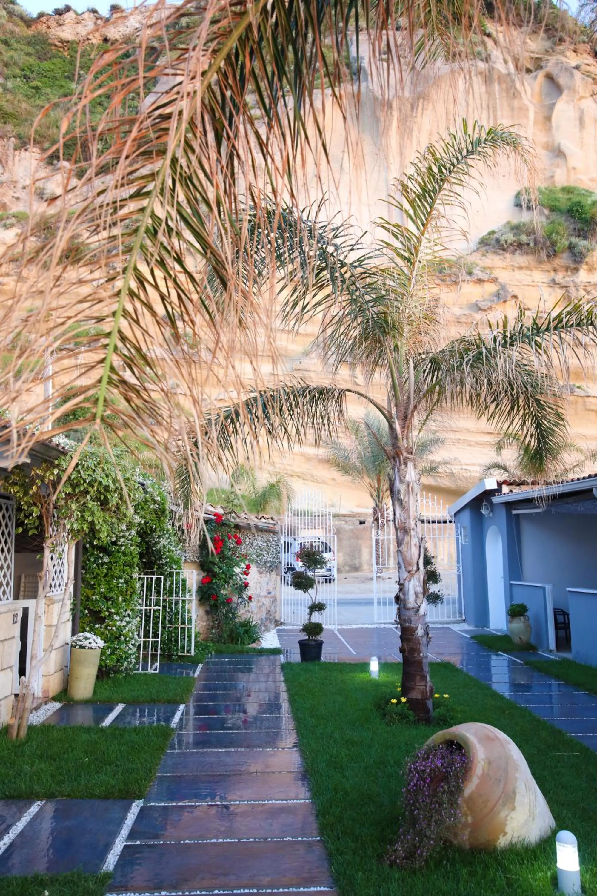 Garden view in Oldwell Hotel