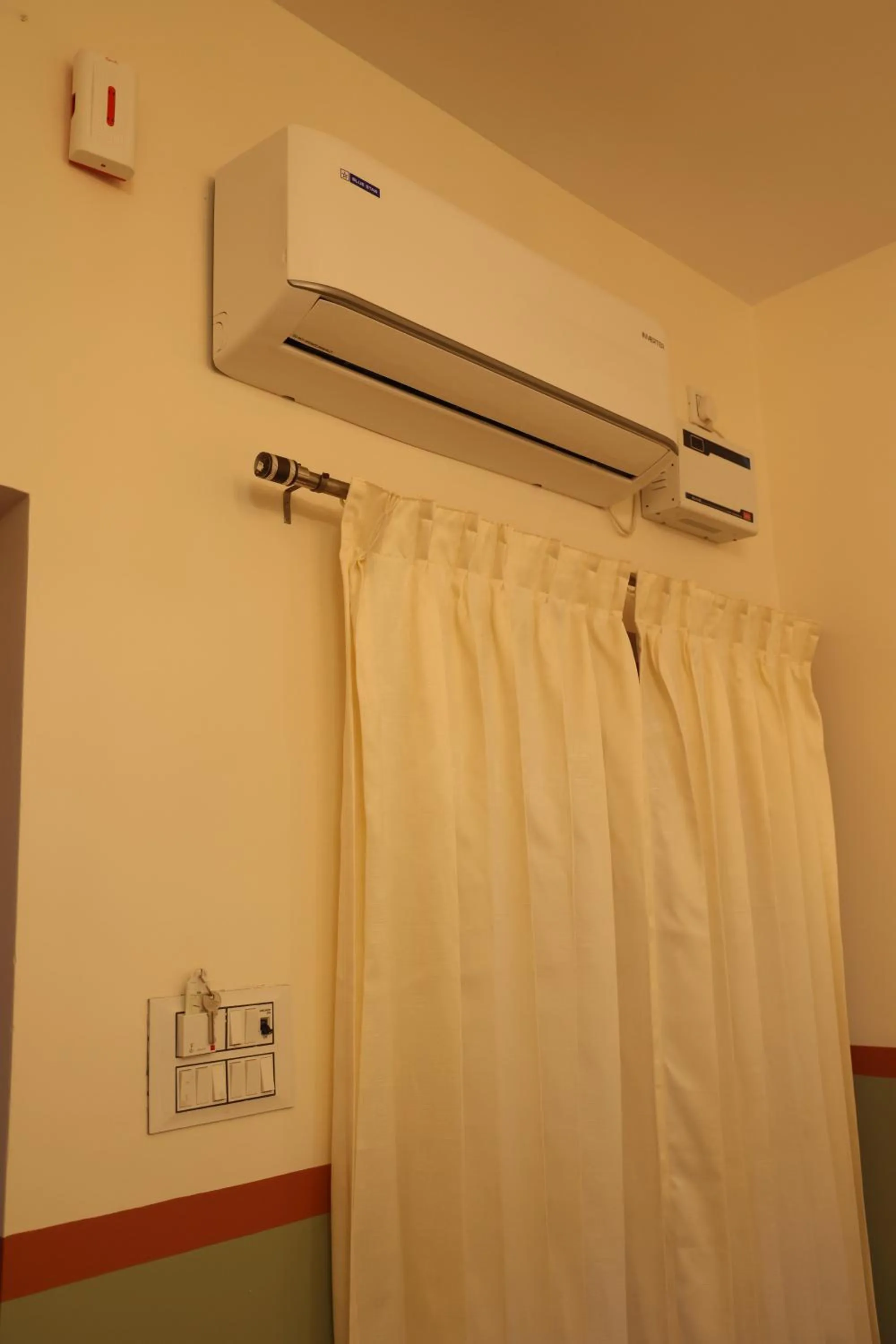 air conditioner in Dwaraka Guest House