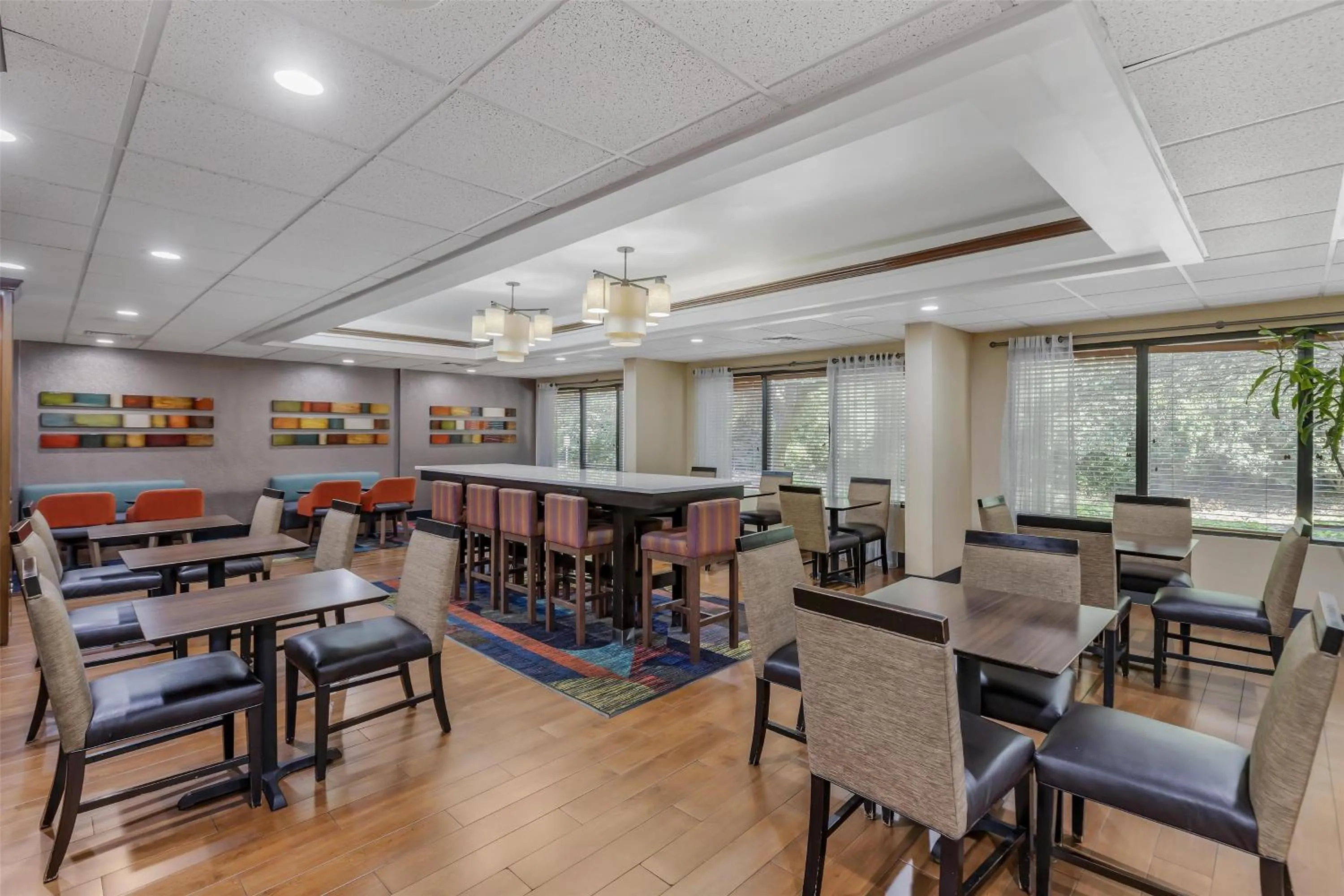 Breakfast in Best Western Plus Lexington Inn