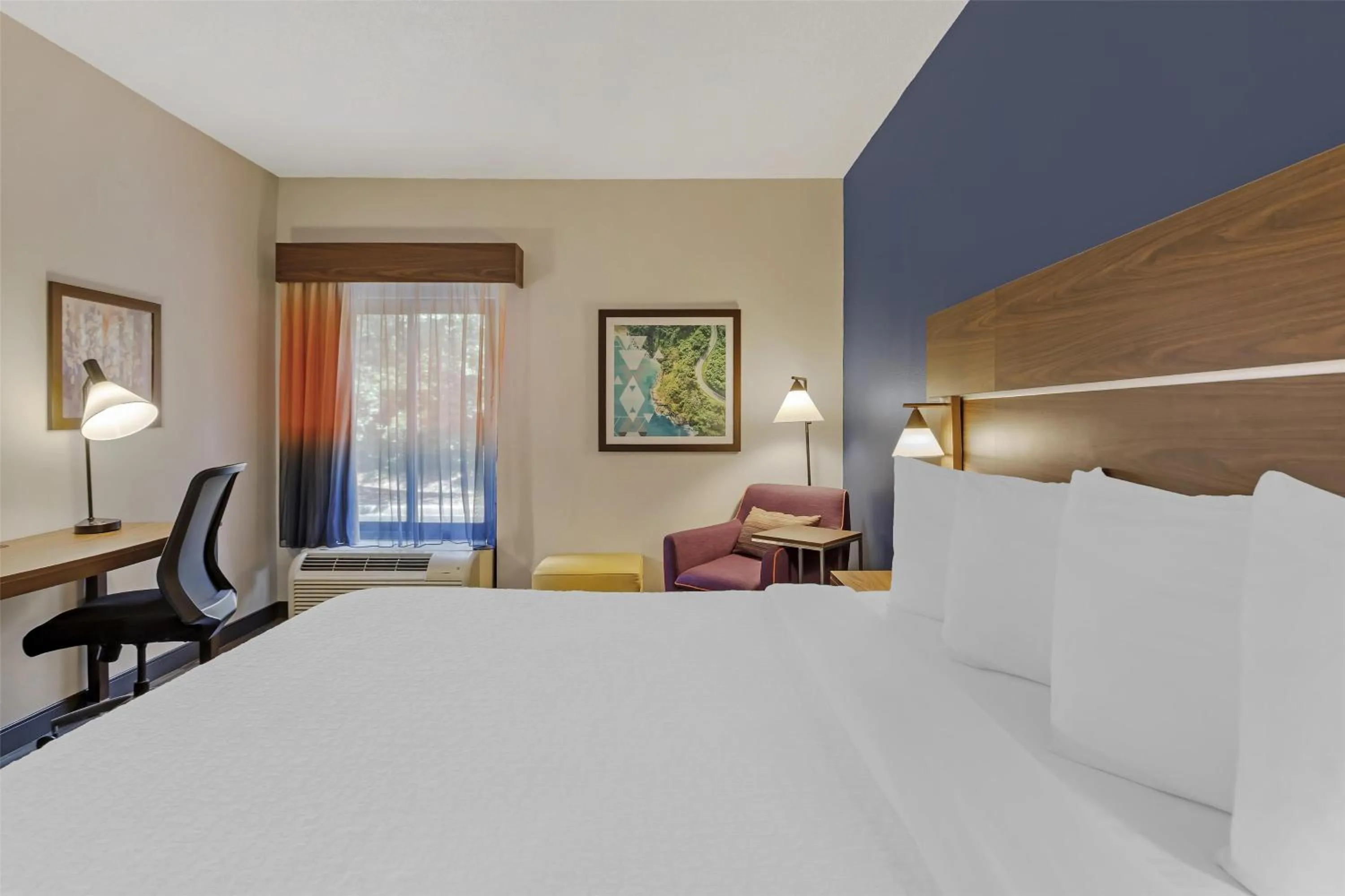 Bedroom, Bed in Best Western Plus Lexington Inn