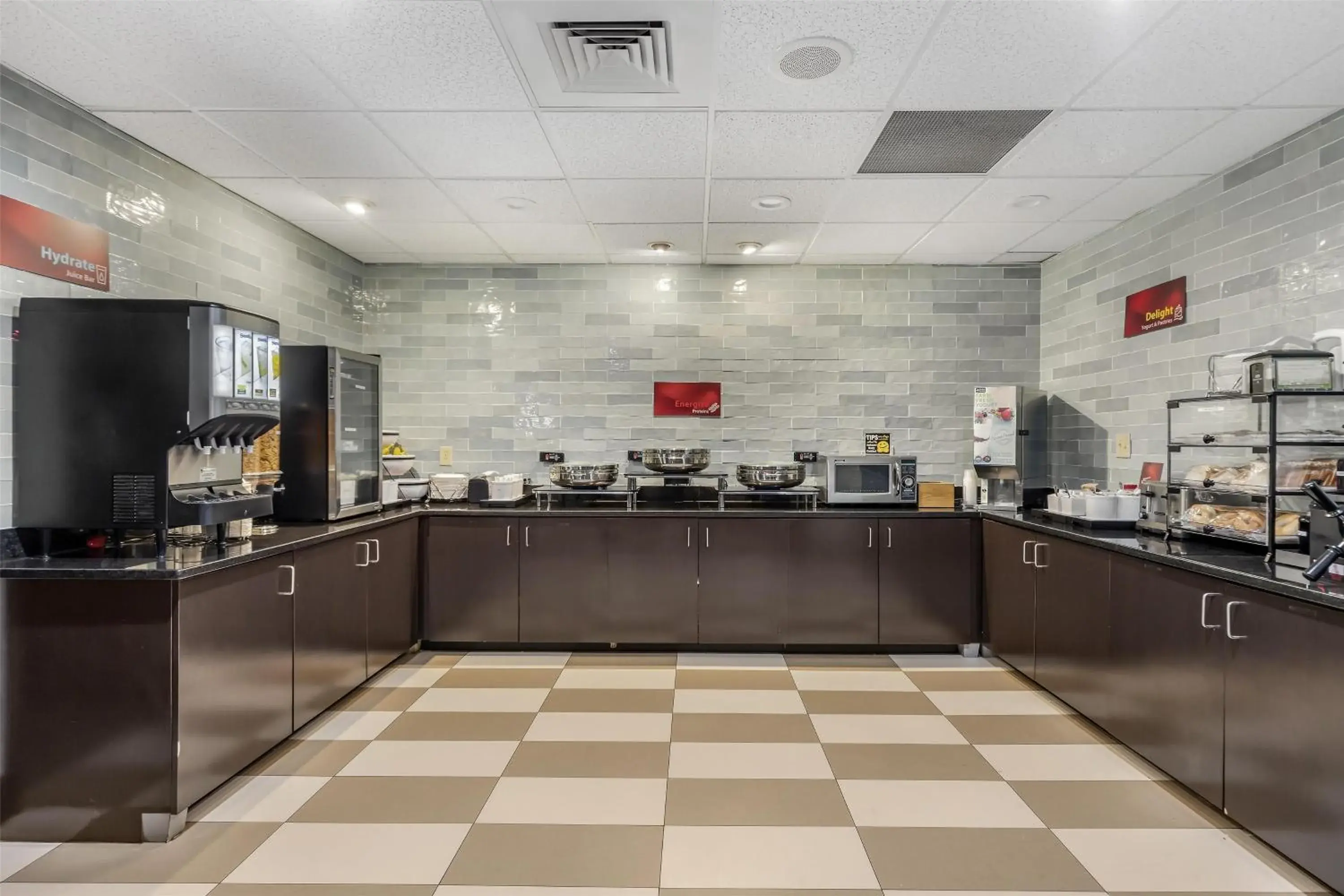 Breakfast in Best Western Plus Lexington Inn Breakfast in Best Western Plus Lexington Inn