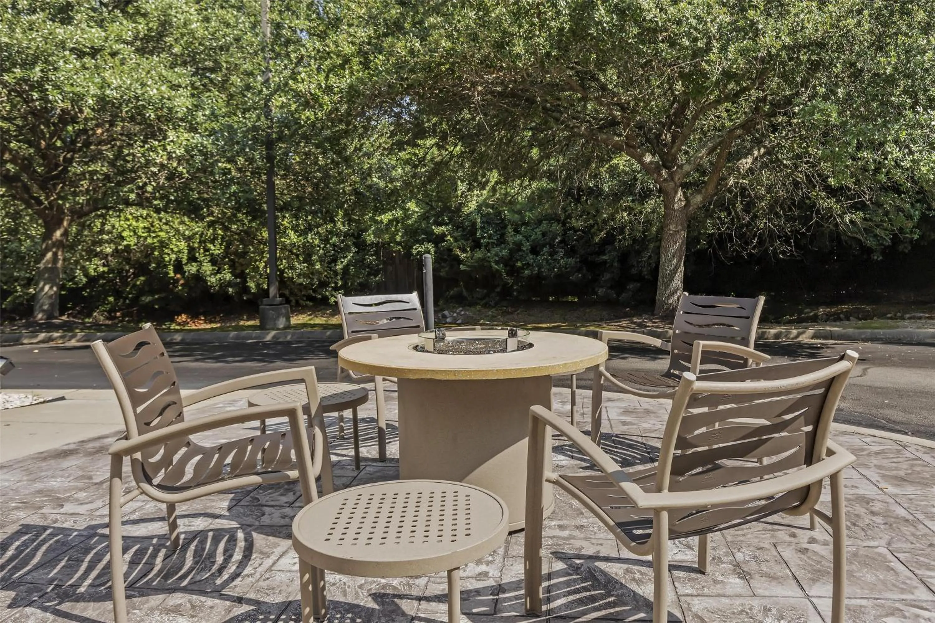 Property building in Best Western Plus Lexington Inn