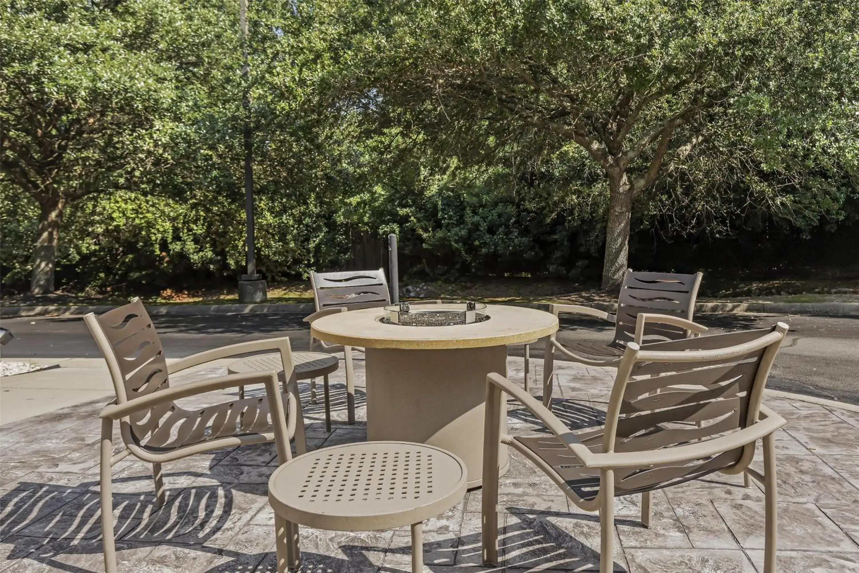 Property building in Best Western Plus Lexington Inn Property building in Best Western Plus Lexington Inn