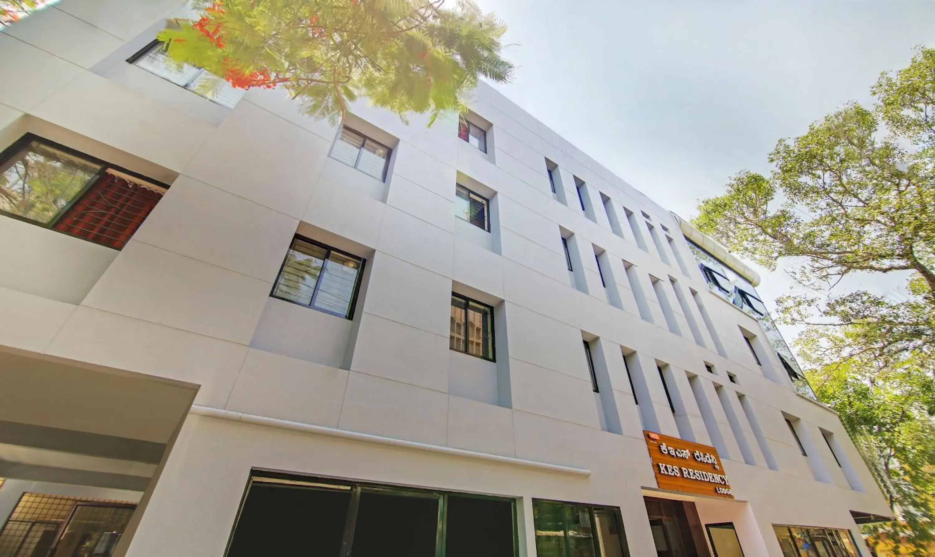 Property building in Itsy Hotels KES Residency, 10 Min From KSR Bengaluru City Junction Property building in Itsy Hotels KES Residency, 10 Min From KSR Bengaluru City Junction