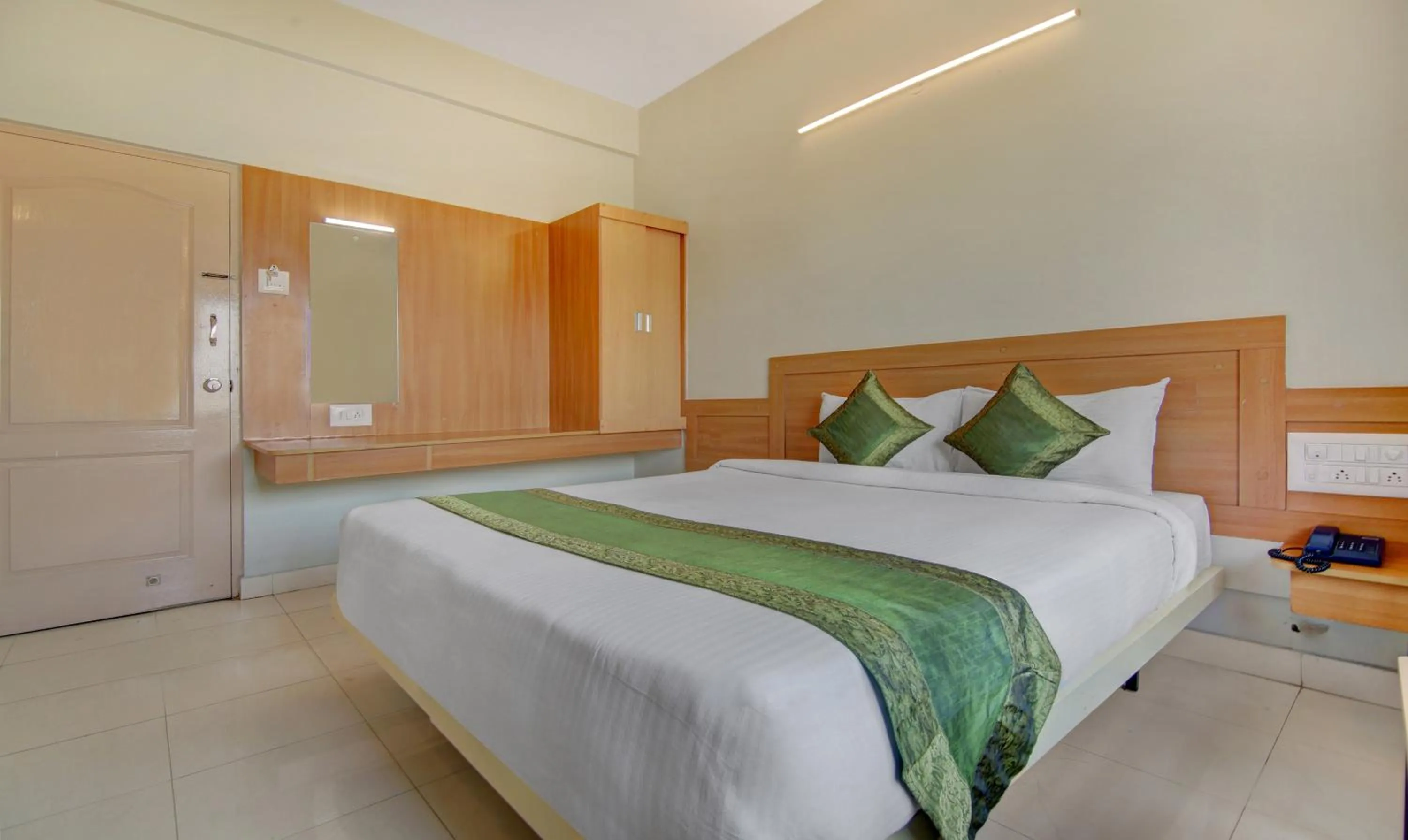 Bedroom, Bed in Itsy Hotels KES Residency, 10 Min From KSR Bengaluru City Junction