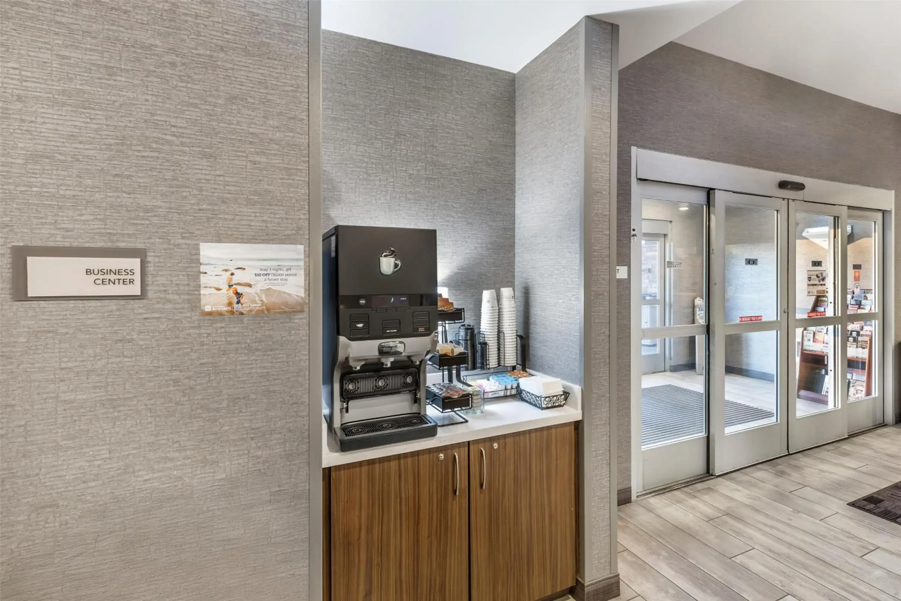 Property building in Best Western Plus Rapid City Rushmore Property building in Best Western Plus Rapid City Rushmore