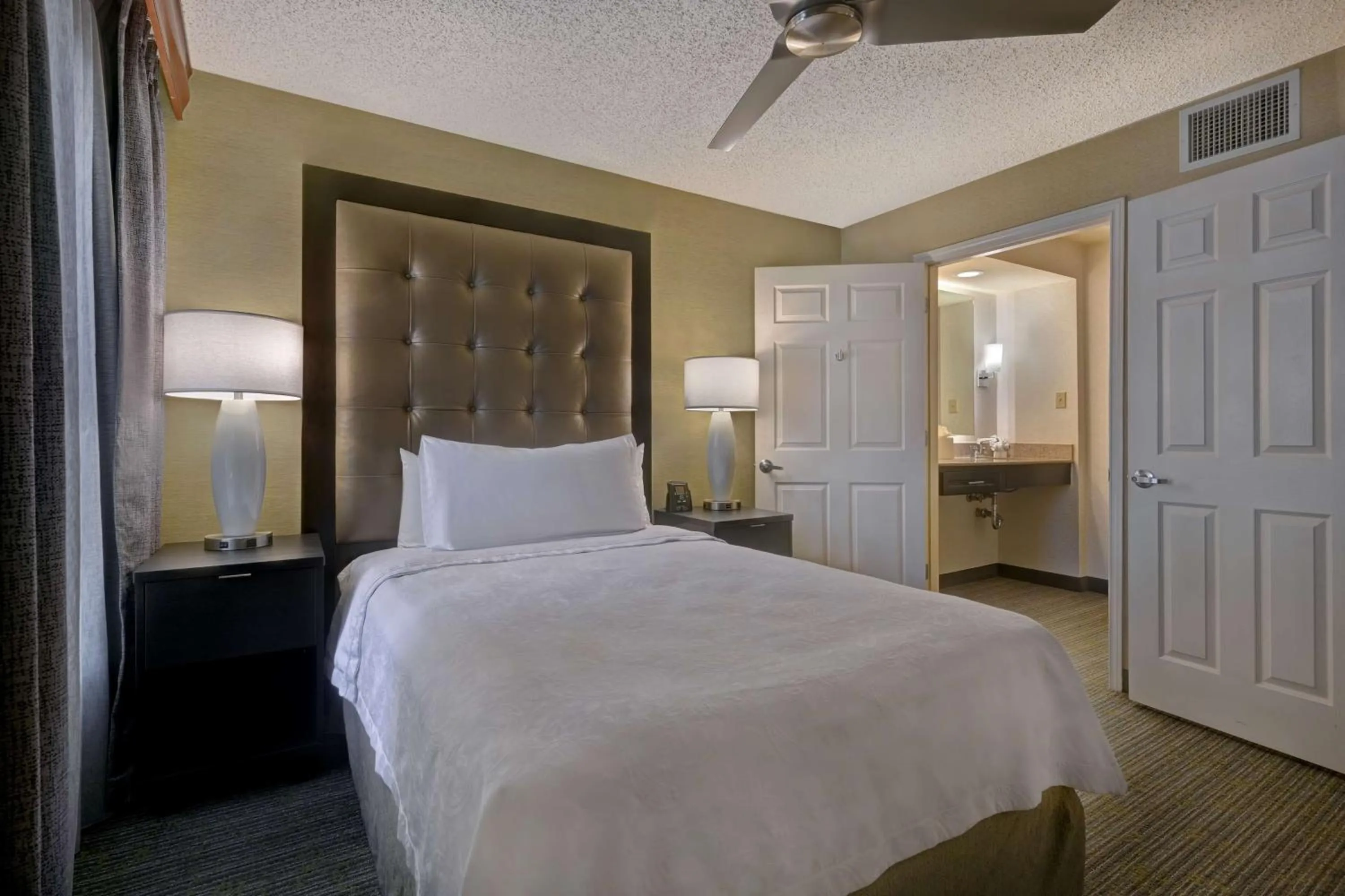 Bed in Homewood Suites by Hilton Boulder