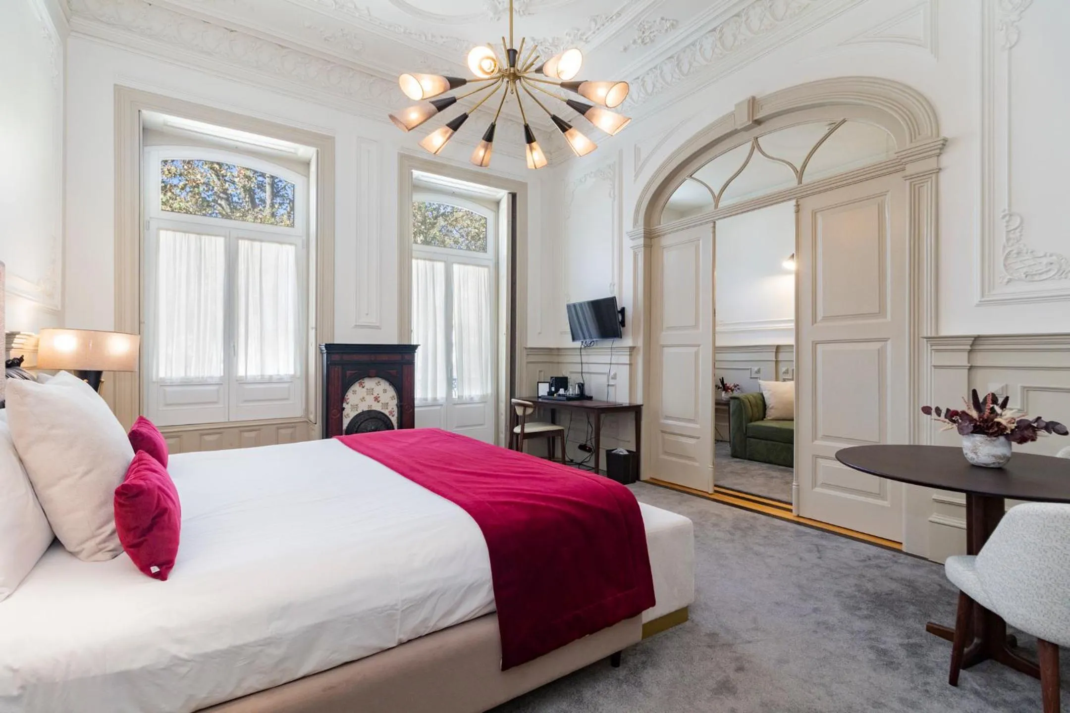 Bedroom, Bed in Marquês Garden House by Olivia