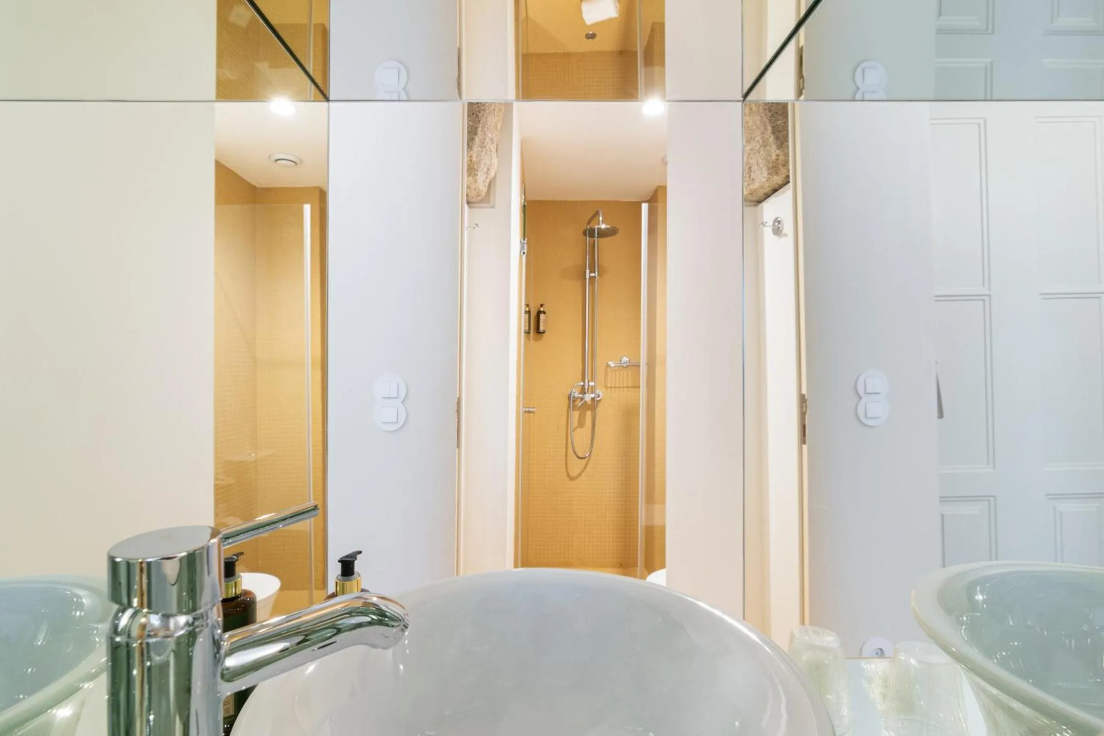 Shower in Marquês Garden House by Olivia