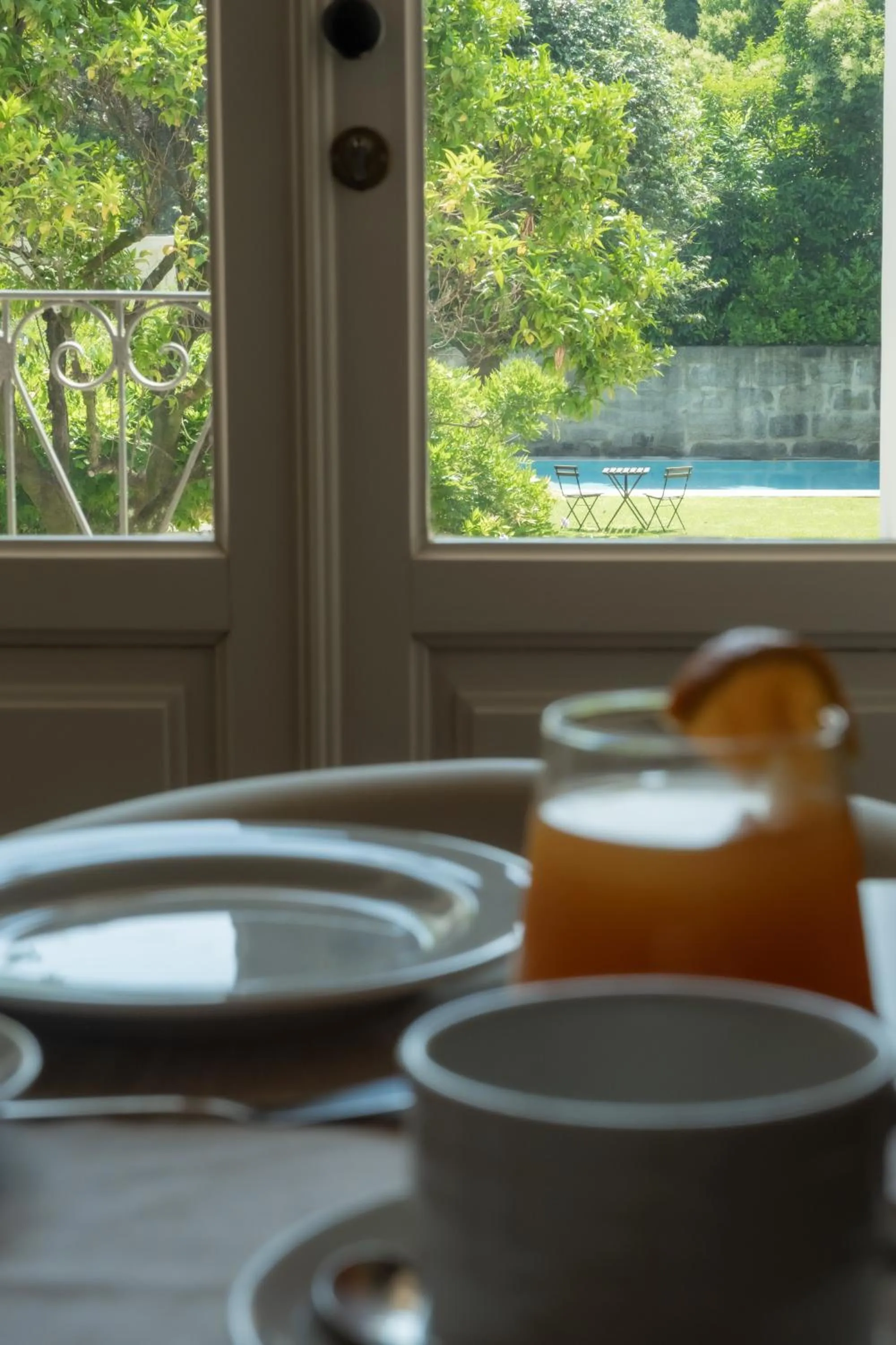 Swimming pool in Marquês Garden House by Olivia