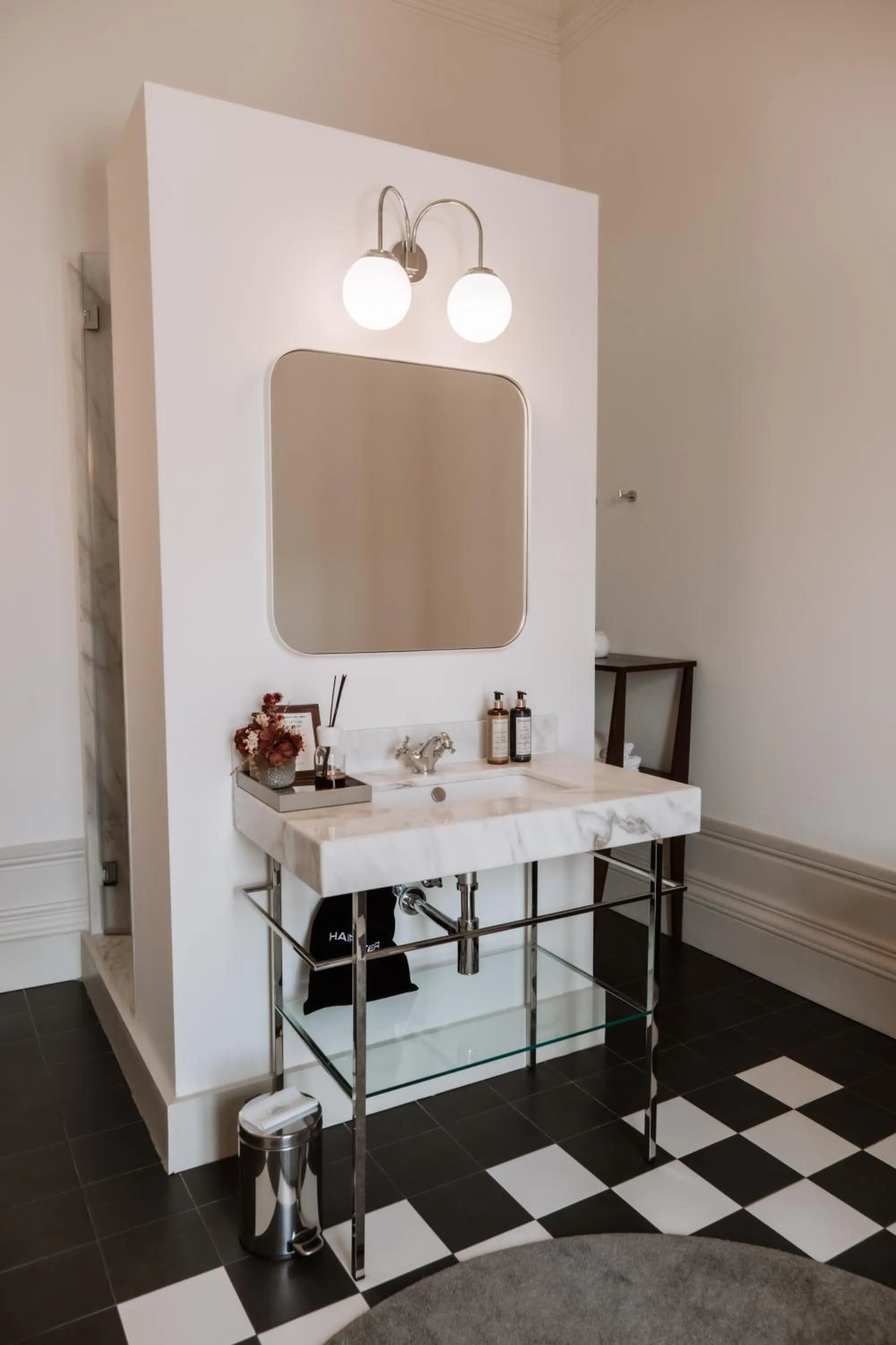 Bathroom in Marquês Garden House by Olivia