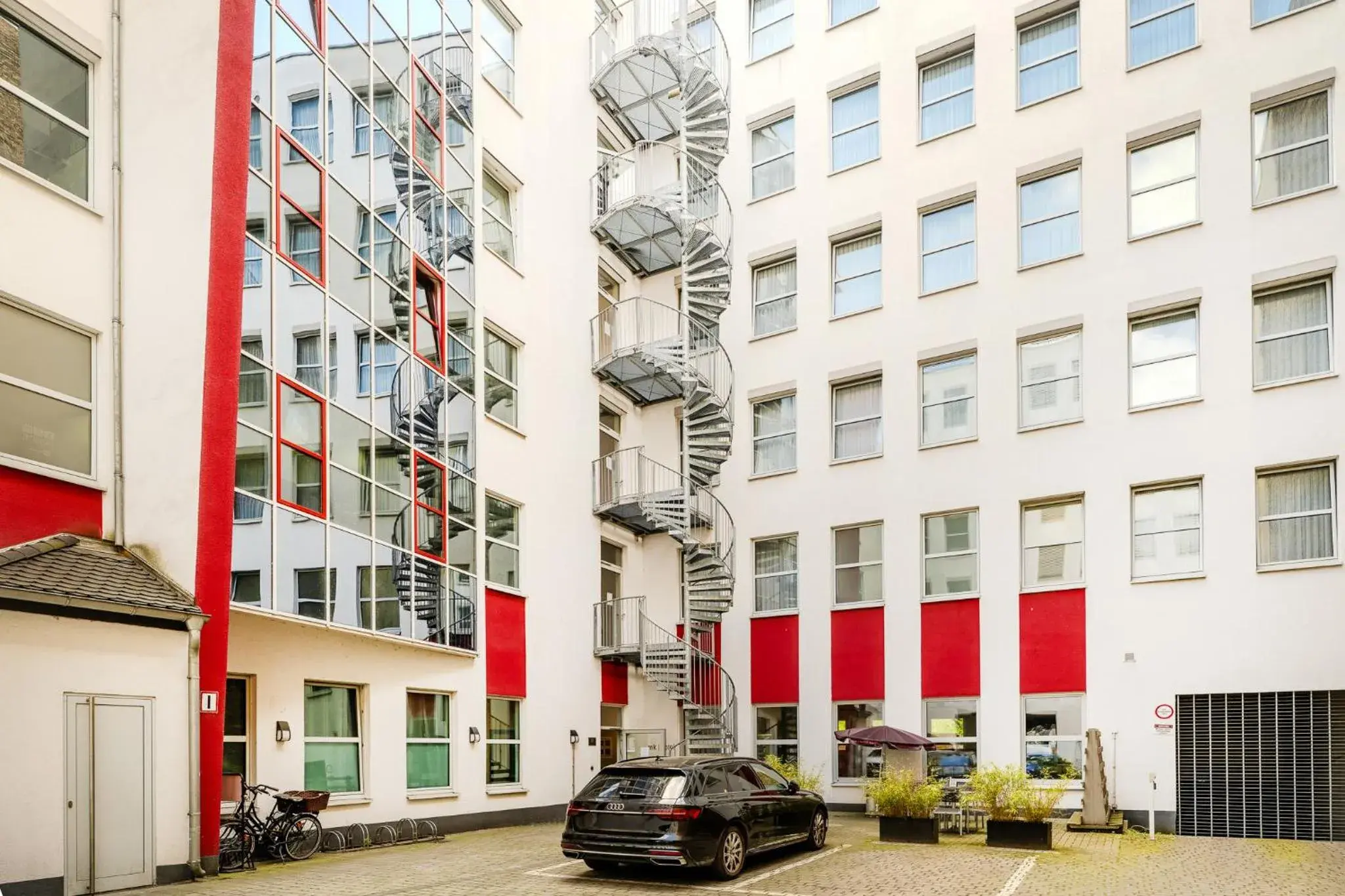 Property building in mk hotel berlin Property building in mk hotel berlin