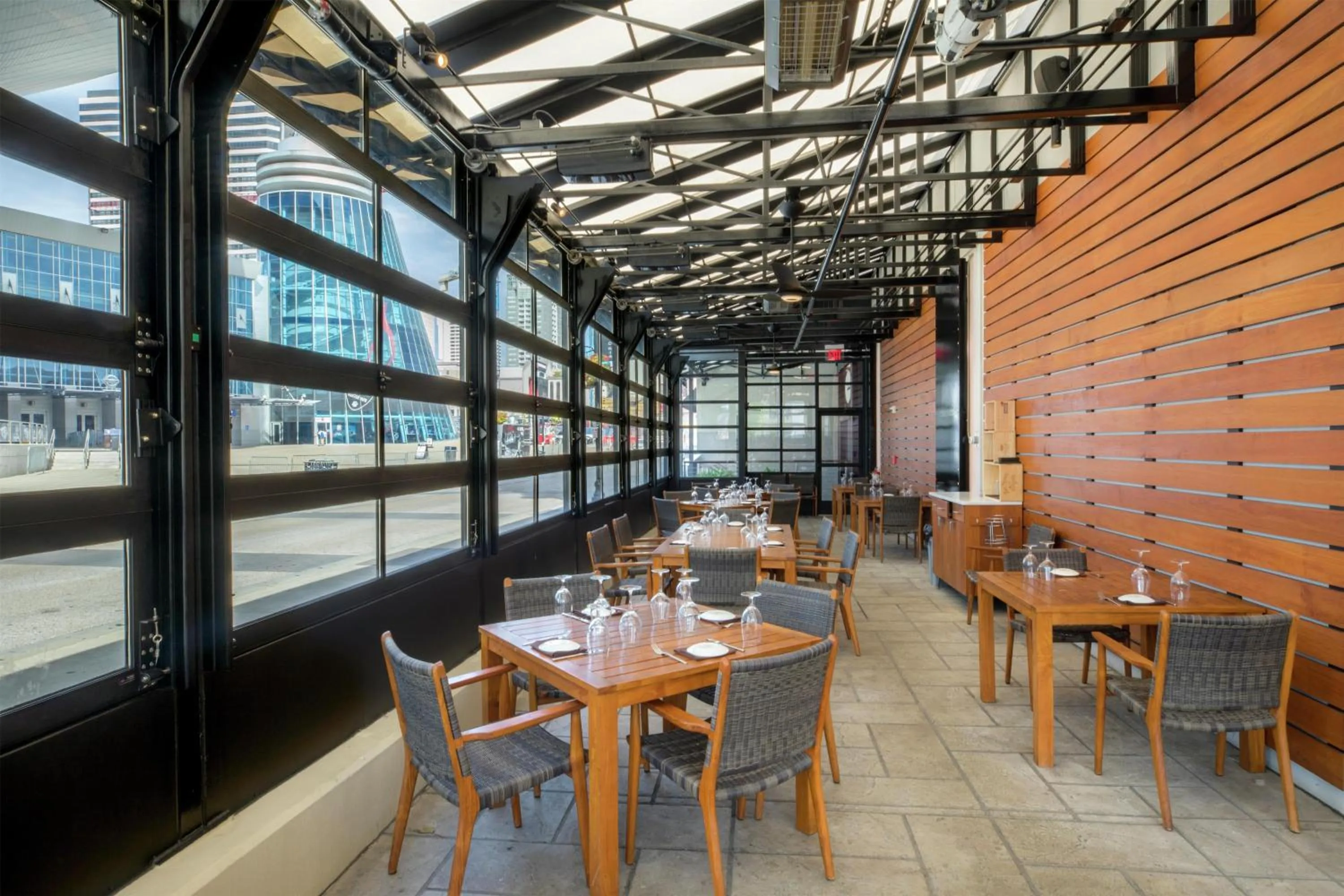 Dining area in Hilton Nashville Downtown