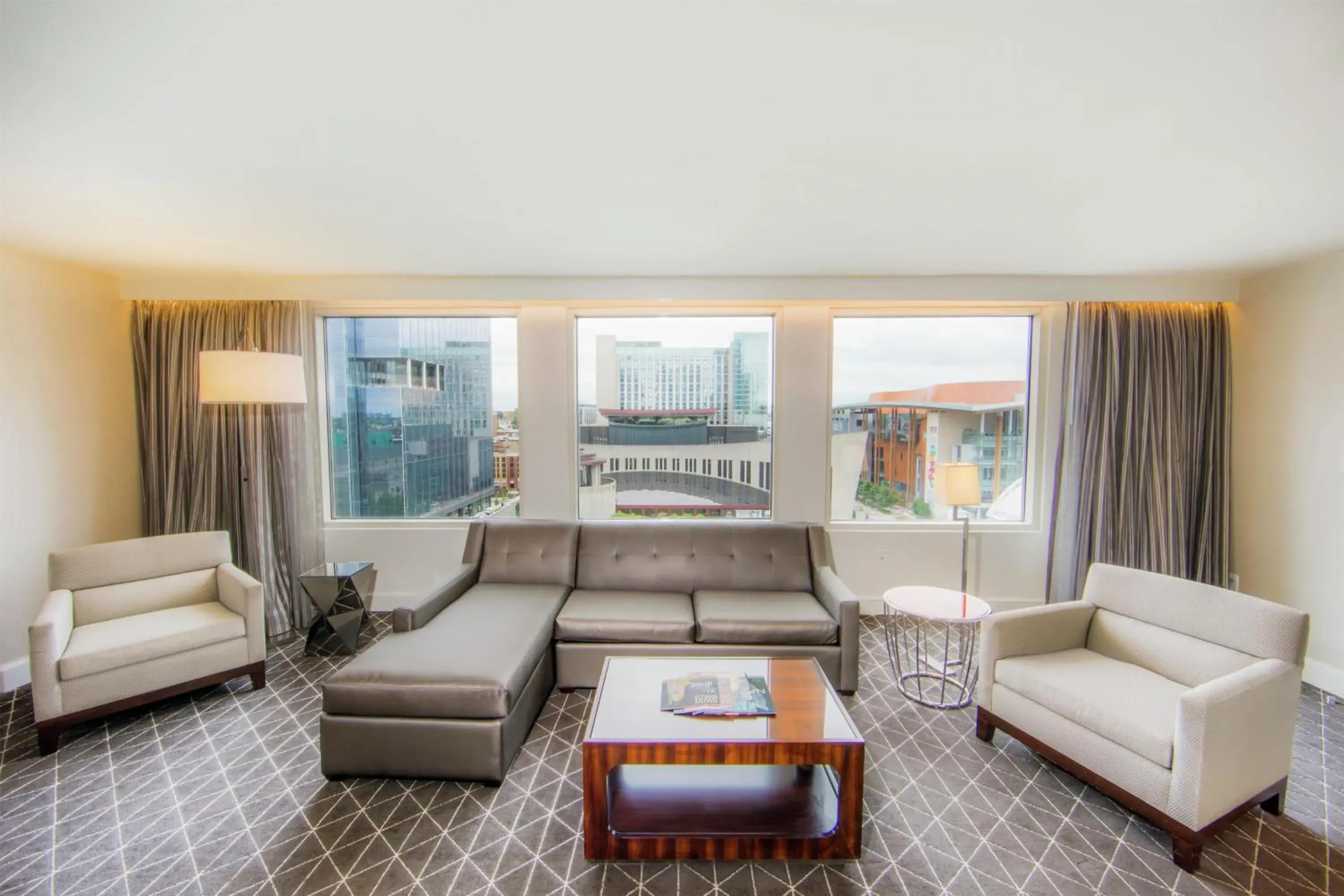 Living room in Hilton Nashville Downtown Living room in Hilton Nashville Downtown