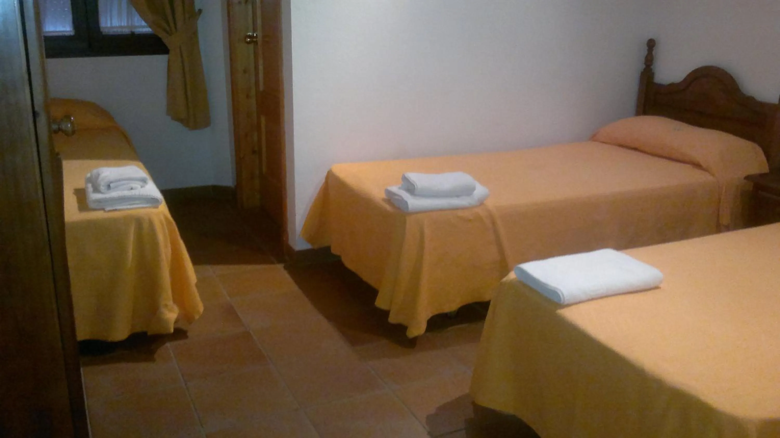 Bed in Hotel Restaurante Calderon
