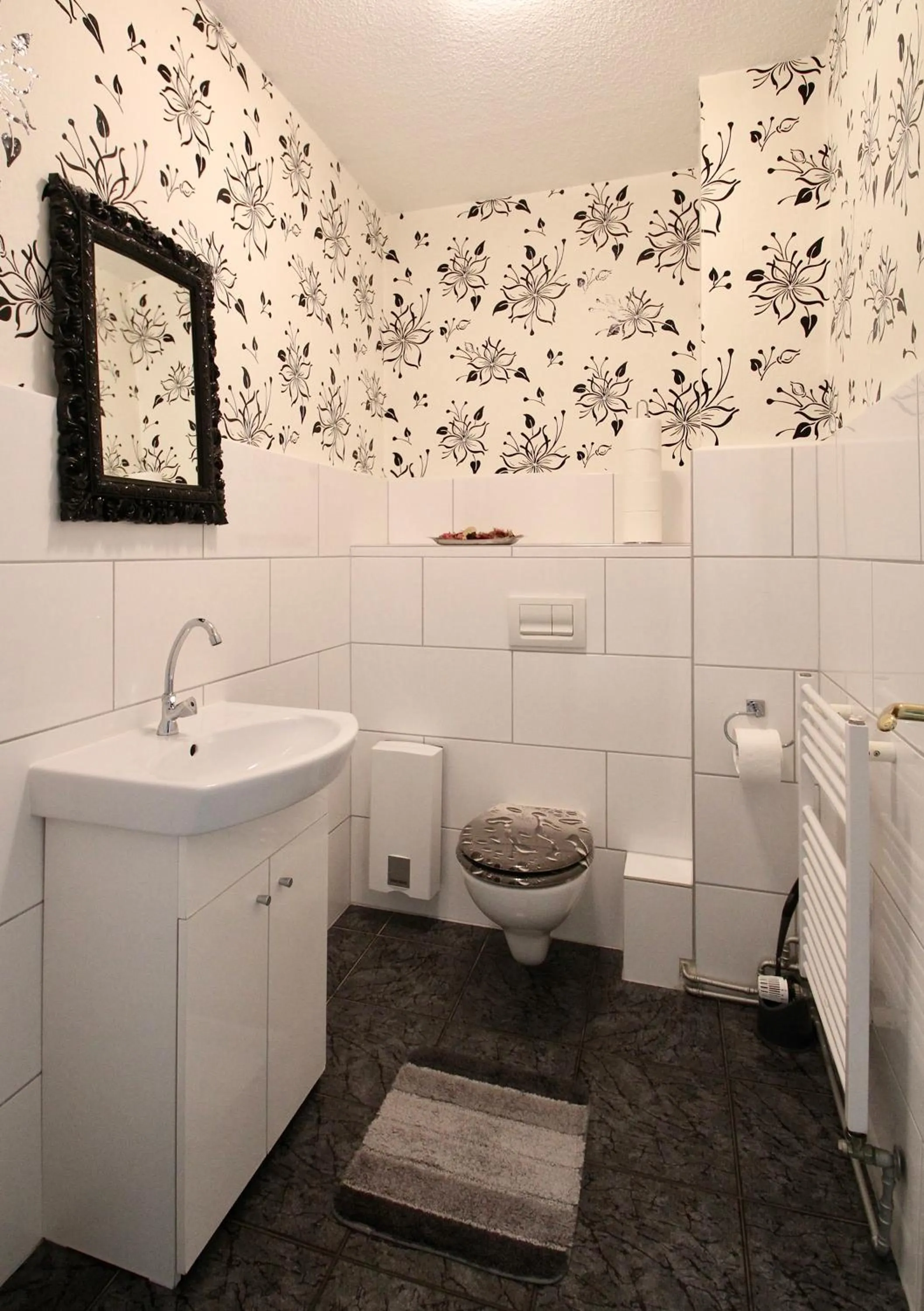 Bathroom in Suite-Apartment-Essen