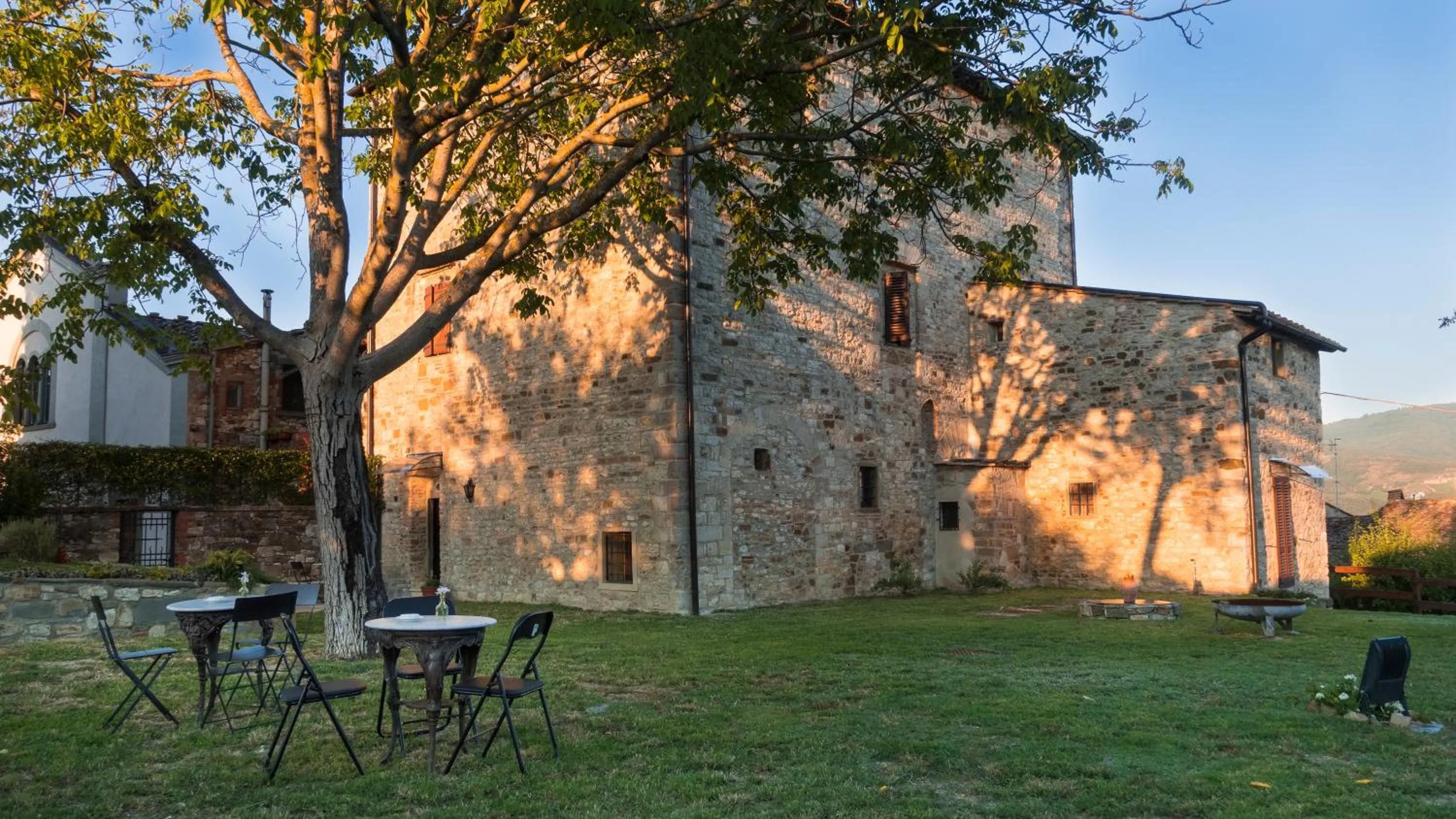Property building in Torre nel Chianti