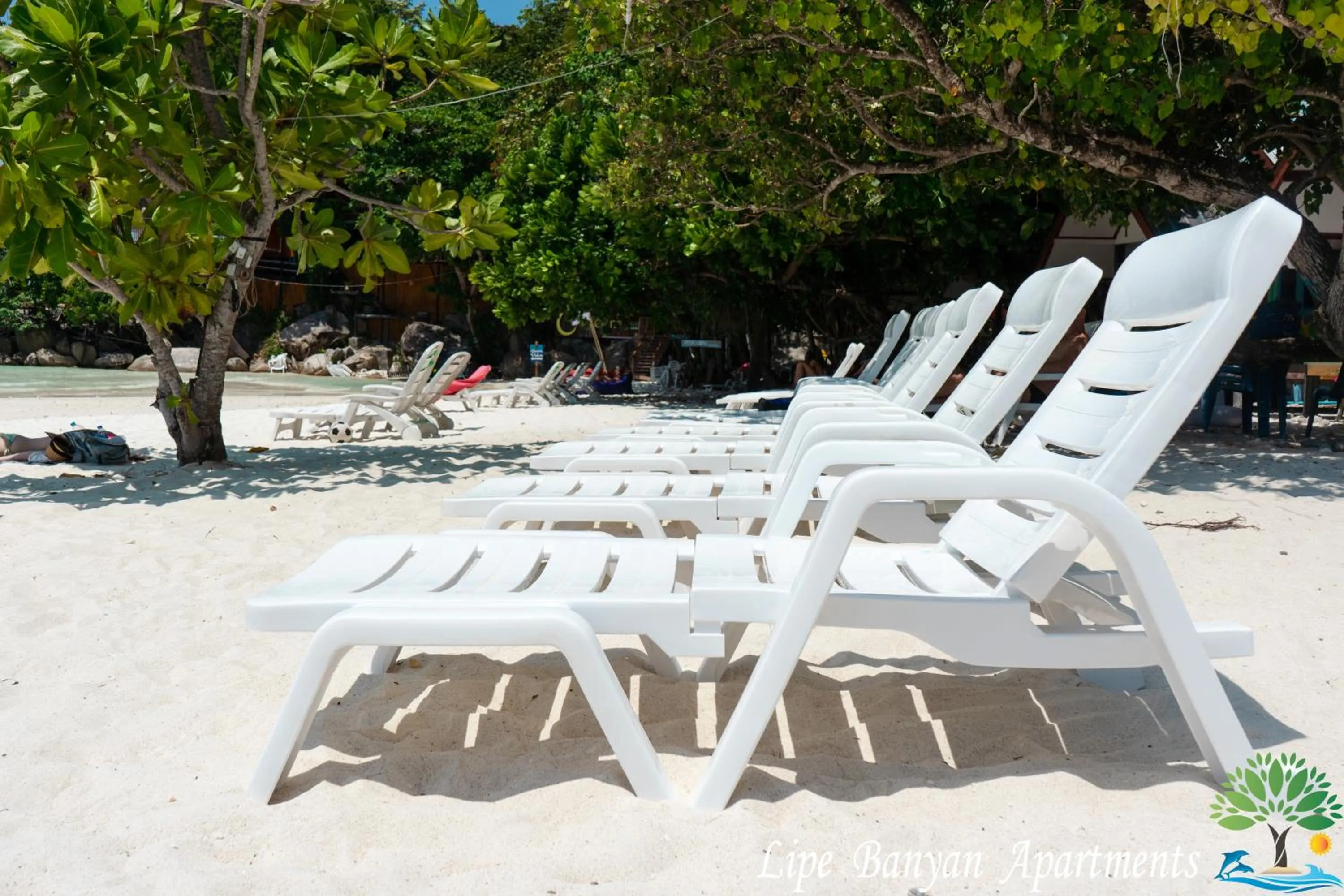 Beach in Lipe Banyan Apartments